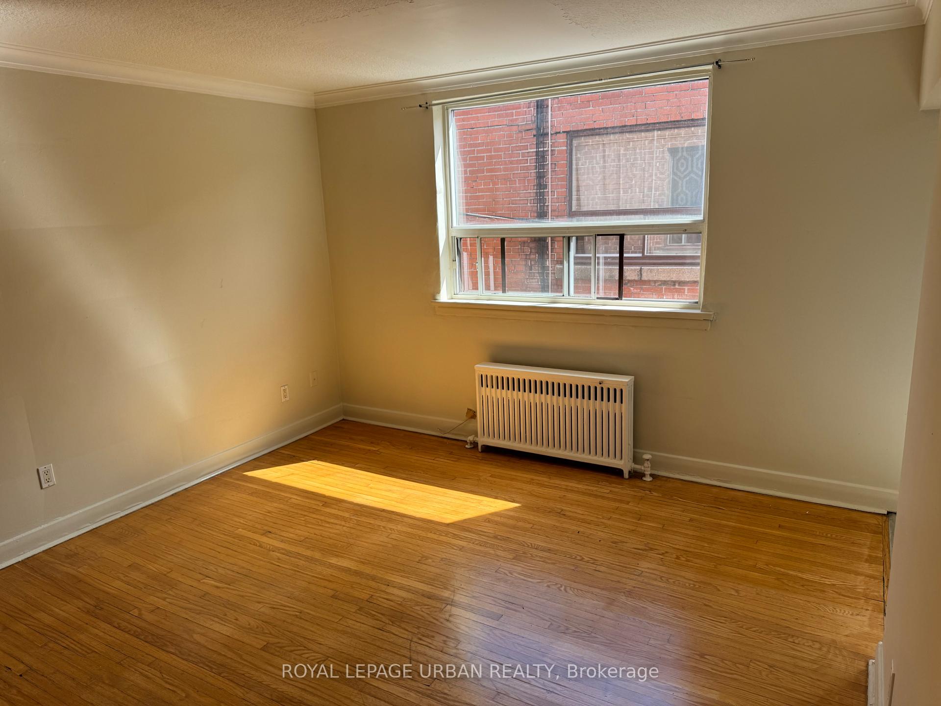 1024 O'connor Drive 304, Toronto E03 — photo 5 of 5