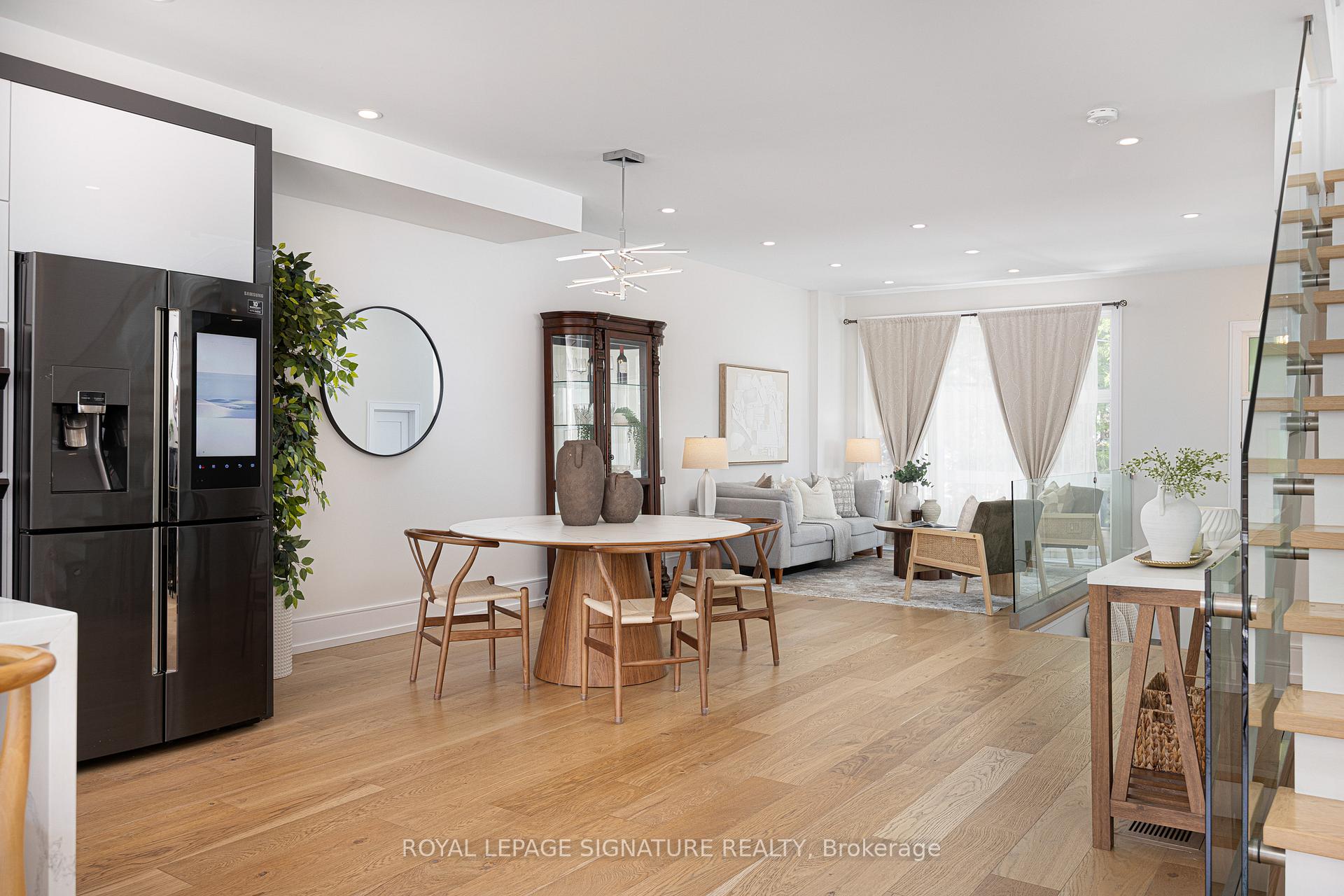 569 Craven Road, Toronto E01 — photo 4 of 5