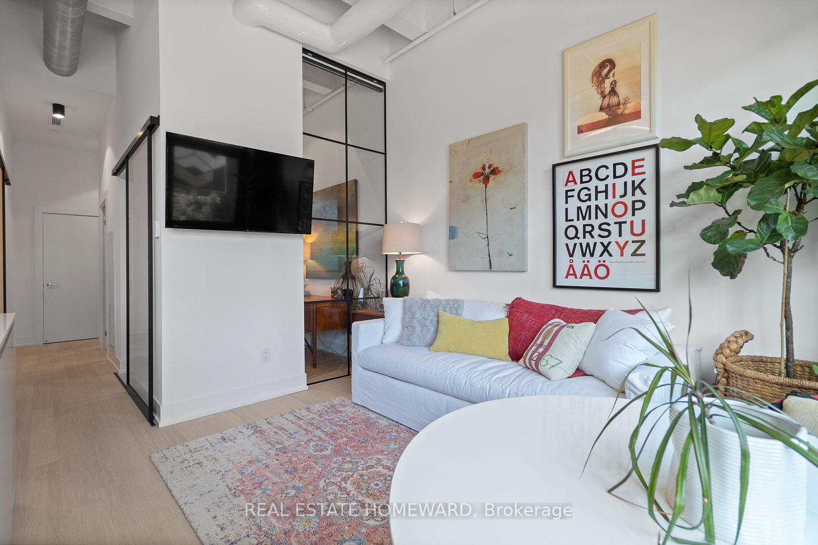 150 Logan Avenue 207, Toronto E01 — photo 5 of 5