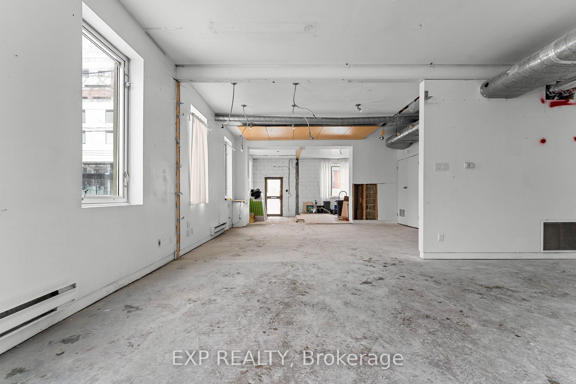 1558 Queen Street E, Toronto E01, ON M4L 1E8 — Toronto E01, Ontario