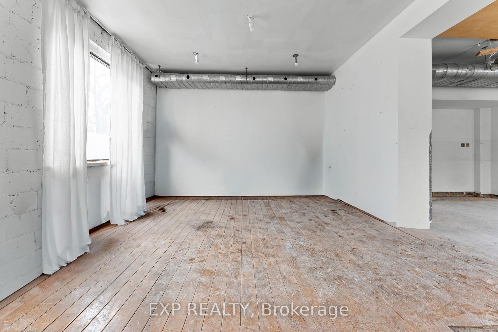 1558 Queen Street E, Toronto E01 — photo 5 of 5