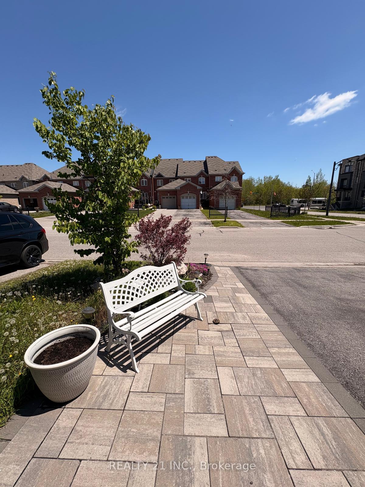 36 Lurcook Street, Ajax — photo 3 of 5