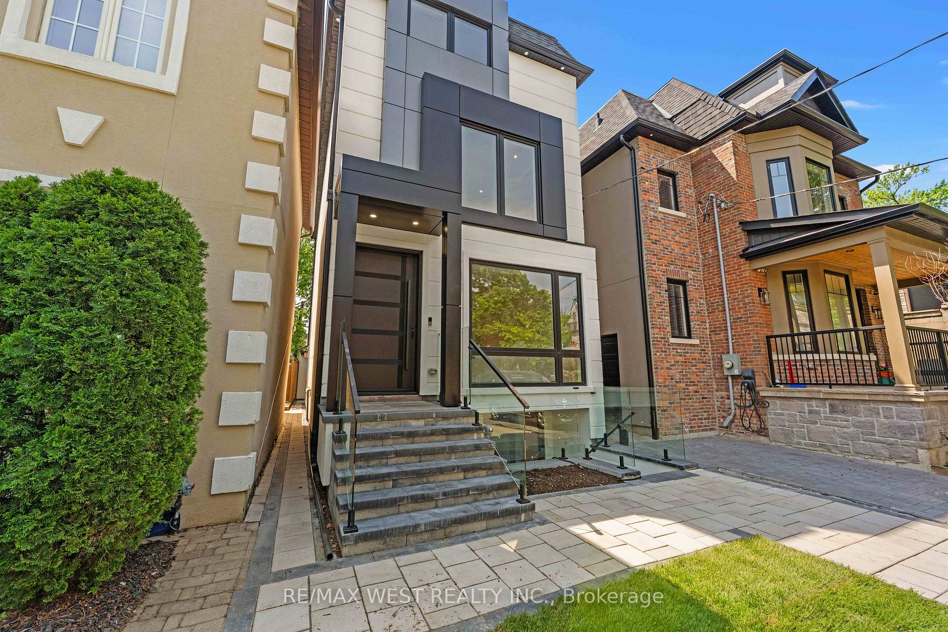 15 Cruikshank Avenue, Toronto E03 — photo 4 of 5