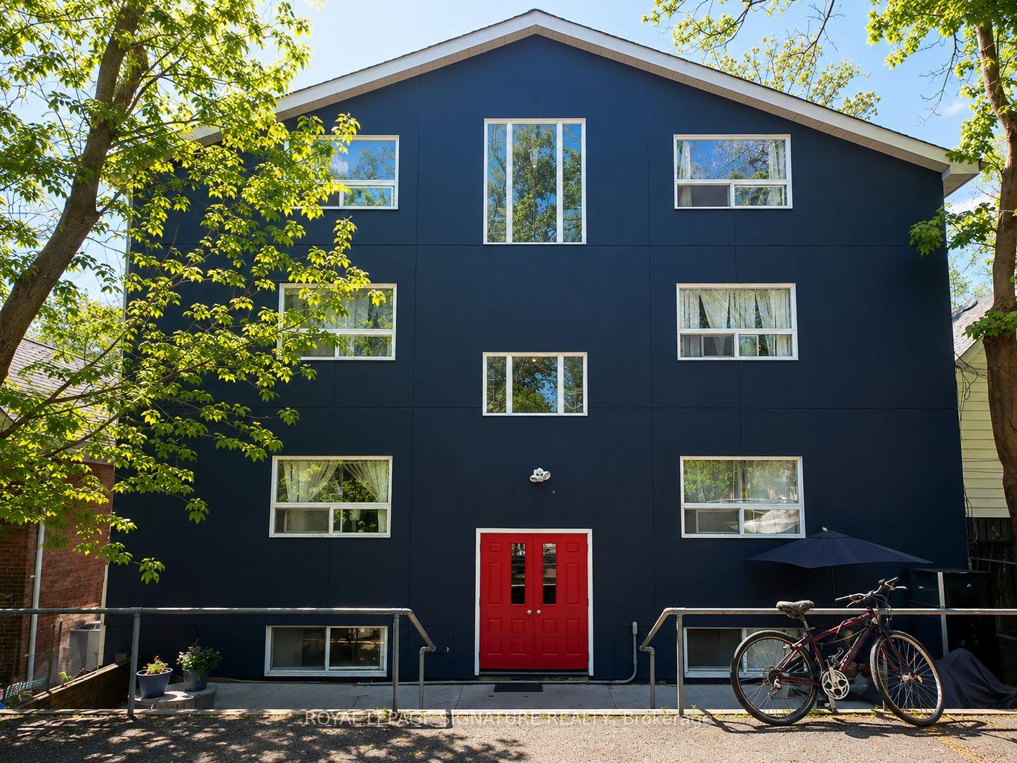 10 Ivy Avenue 2, Toronto E01, ON M4L 2H7 — Toronto E01, Ontario