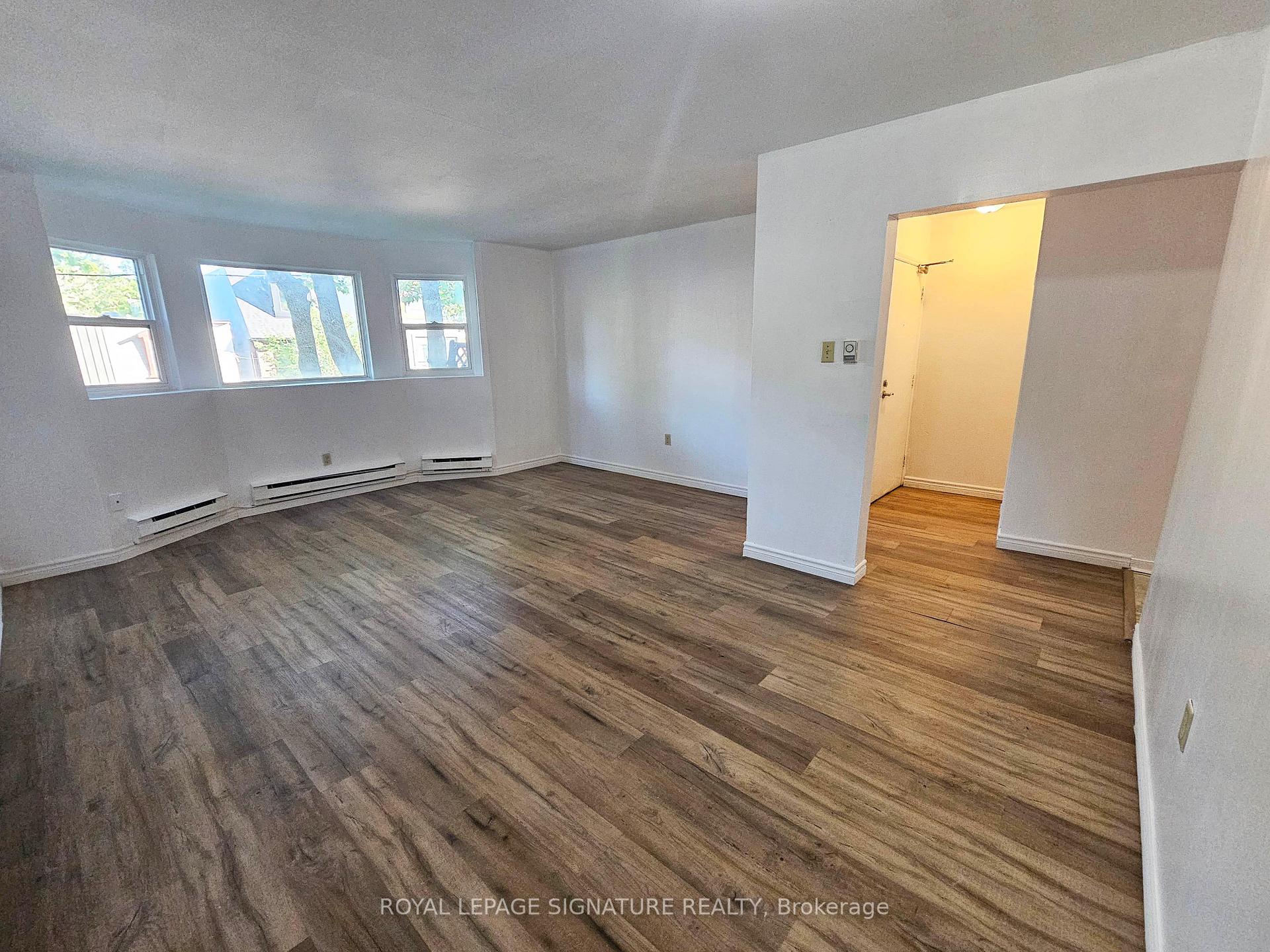 10 Ivy Avenue 2, Toronto E01 — photo 4 of 5