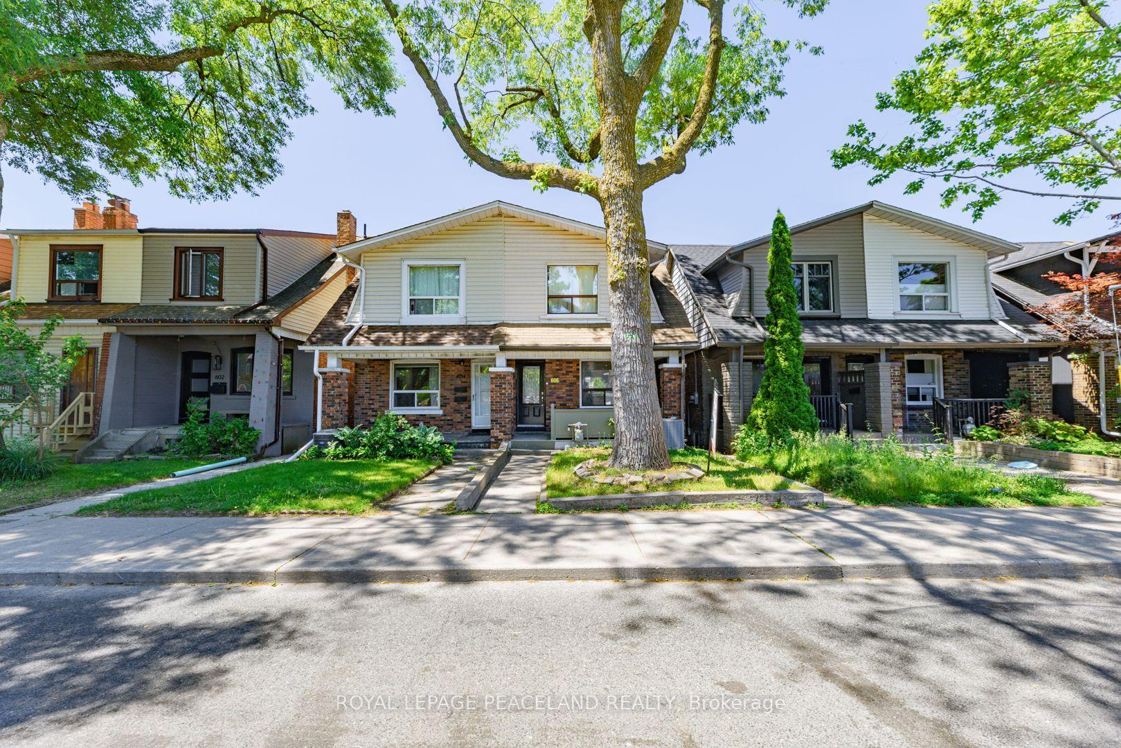 606 Coxwell Avenue, Toronto E01, ON M4C 3B6 — Toronto E01, Ontario