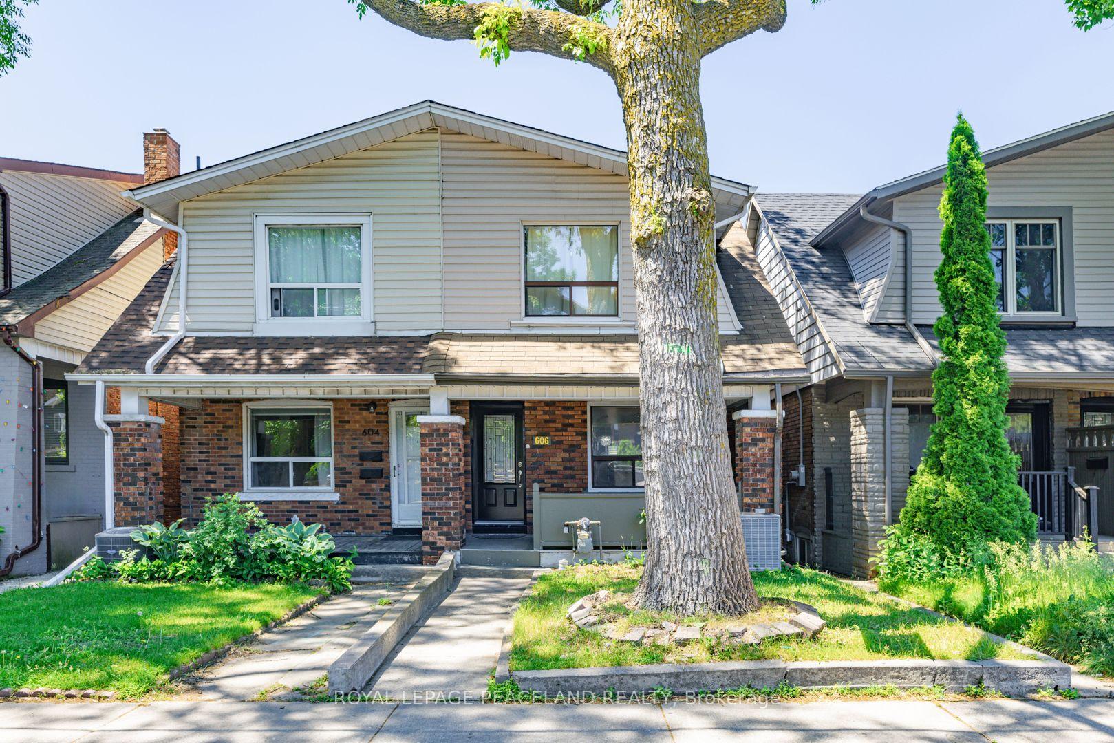 606 Coxwell Avenue, Toronto E01 — photo 2 of 5