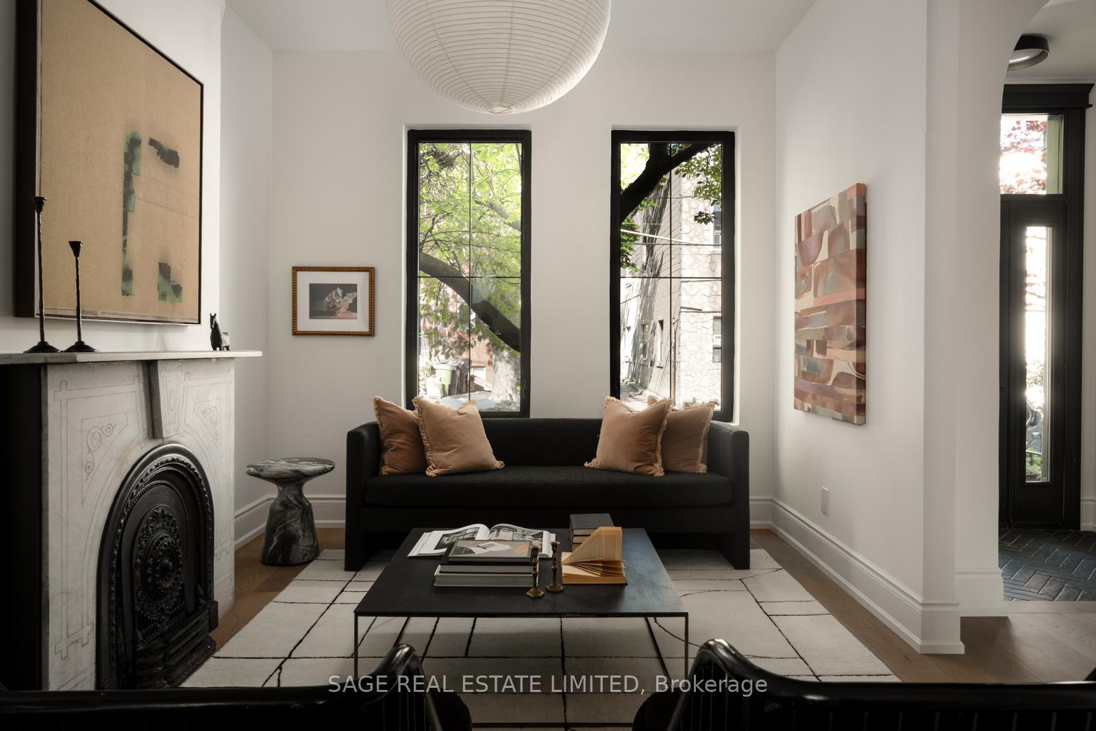 12 Boulton Avenue, Toronto E01 — photo 2 of 5