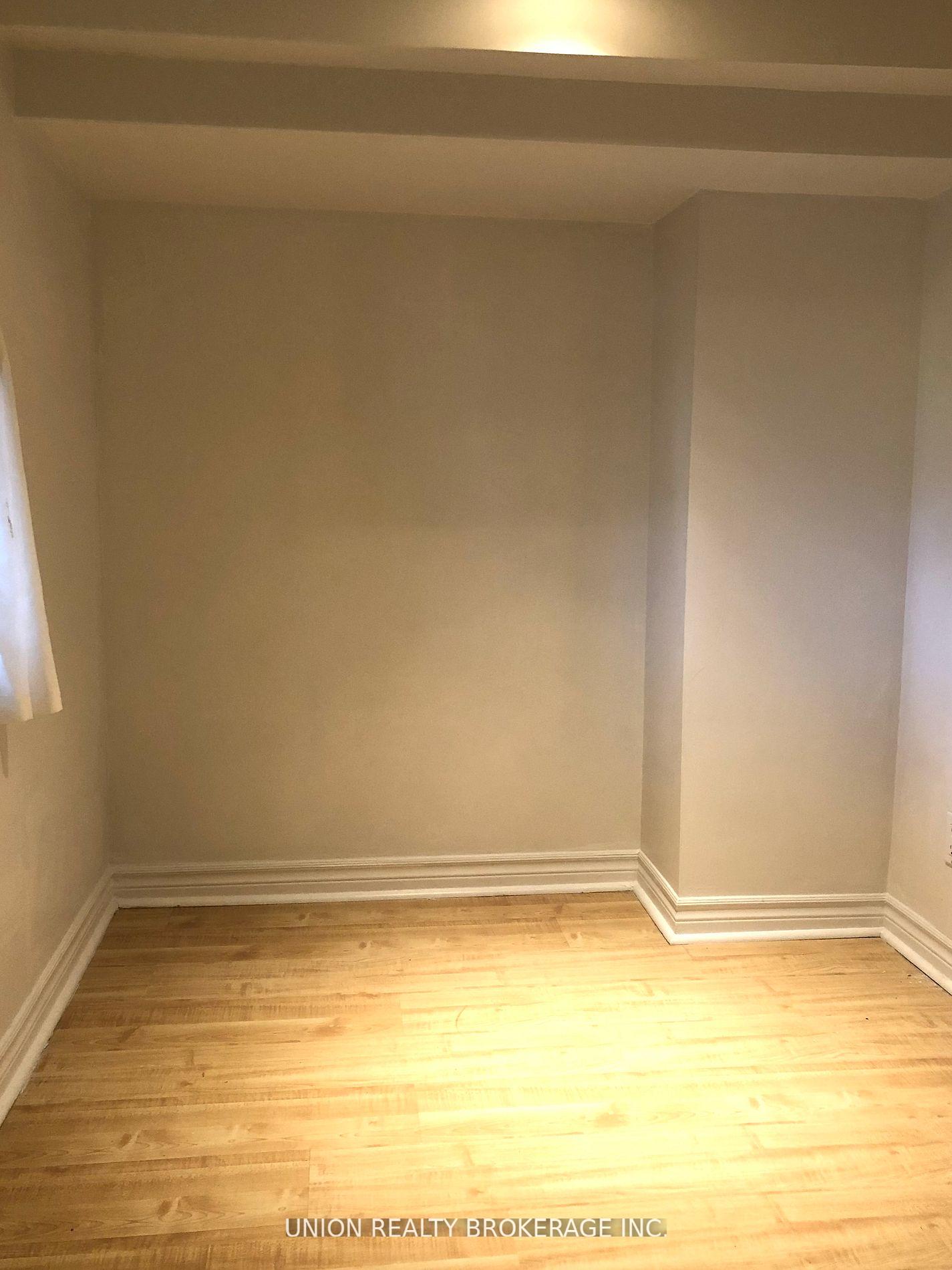 99 Boultbee Avenue Lower, Toronto E01 — photo 2 of 5