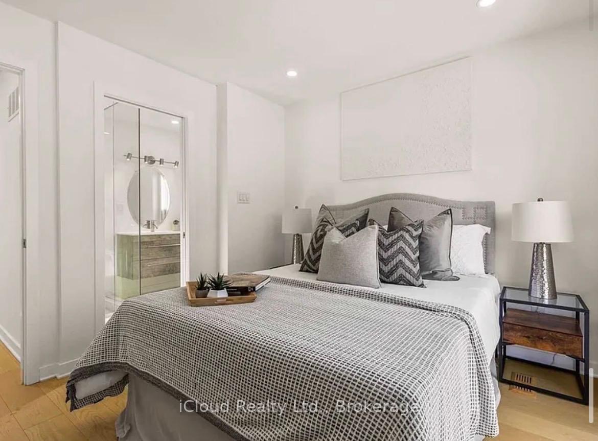 386 Coxwell Avenue, Toronto E01 — photo 2 of 5