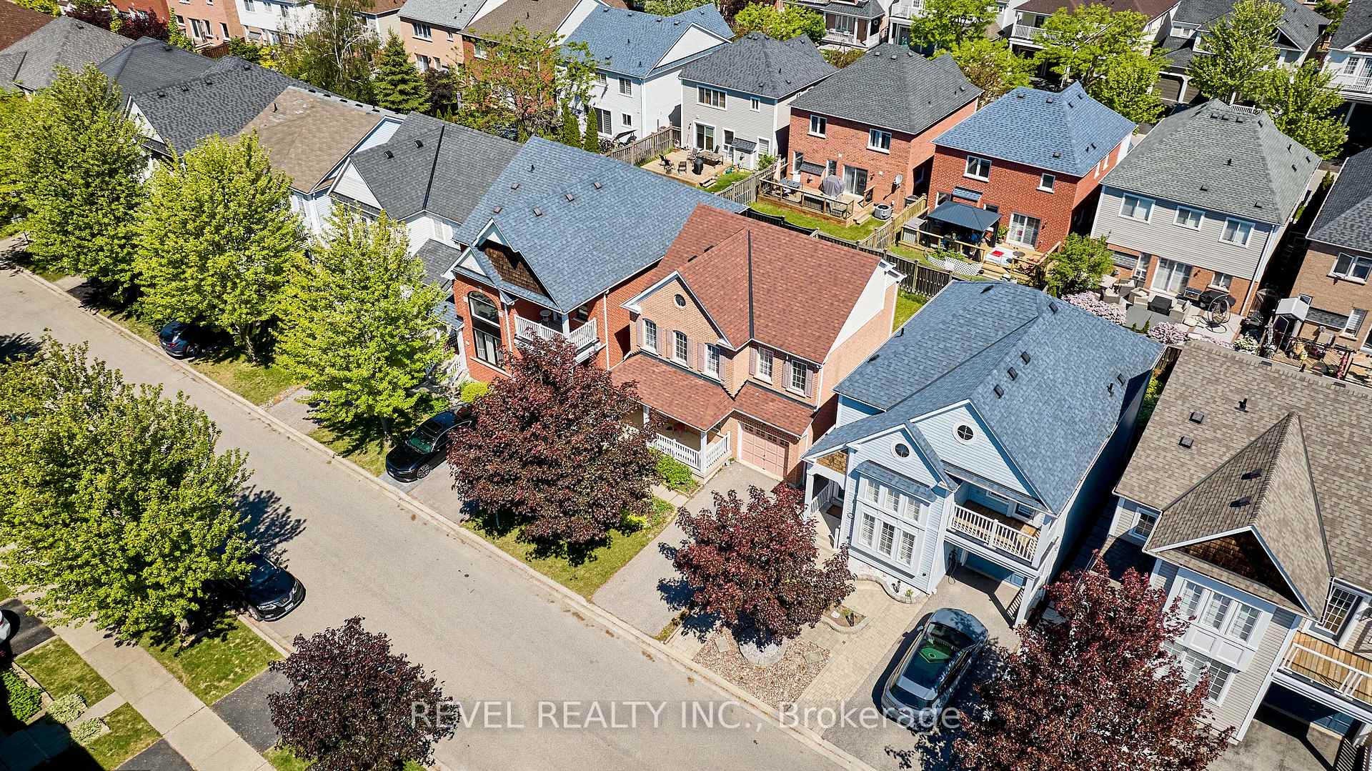59 Moynahan Crescent, Ajax — photo 2 of 5