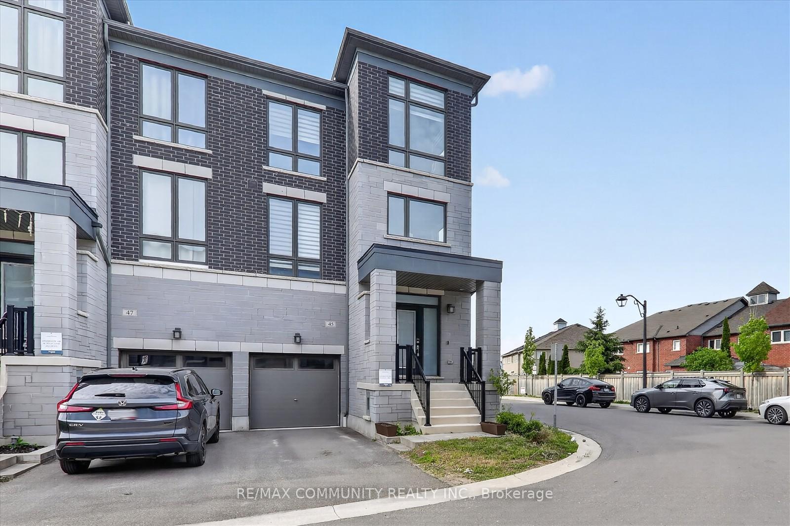 45 Douet Lane, Ajax — photo 2 of 5