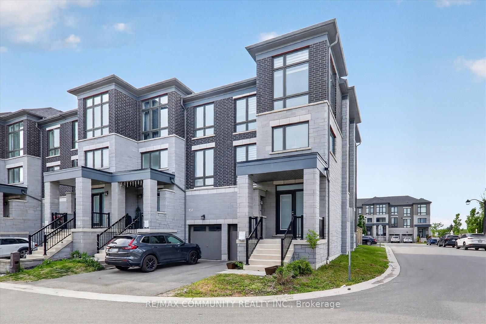 45 Douet Lane, Ajax — photo 3 of 5