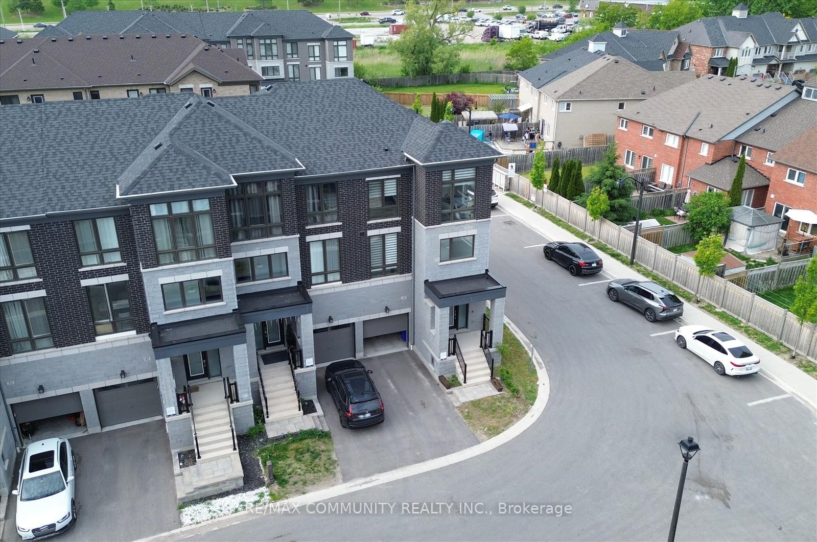 45 Douet Lane, Ajax — photo 4 of 5