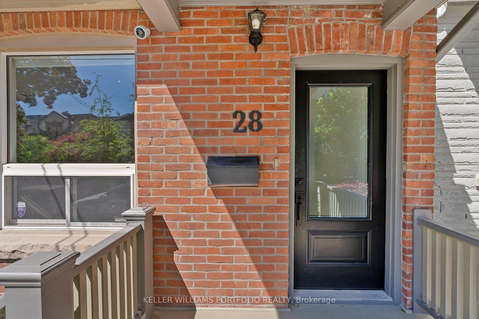 28 Tiverton Avenue, Toronto E01 — photo 3 of 5