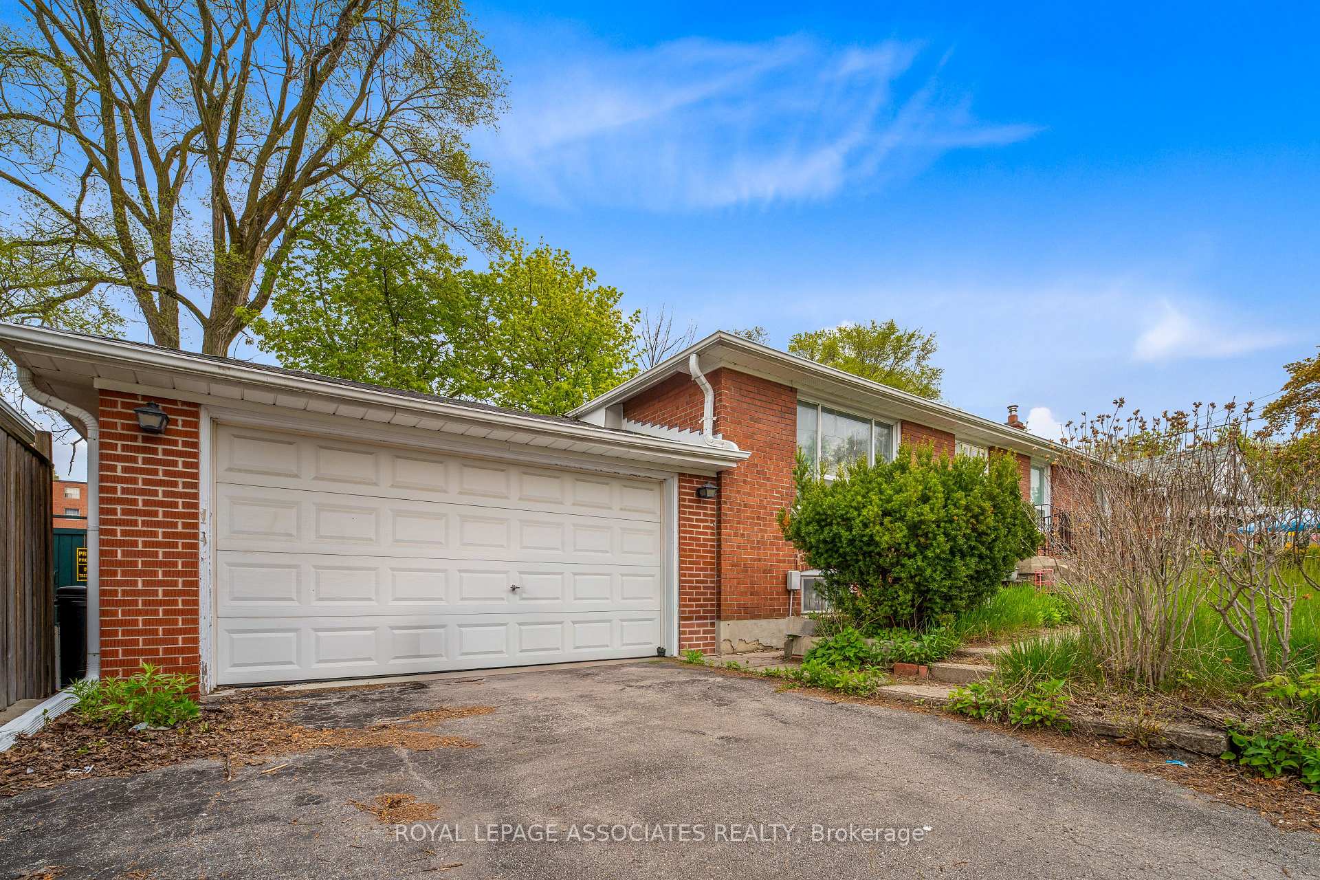 256 Ferris Road, Toronto E03 — photo 4 of 5