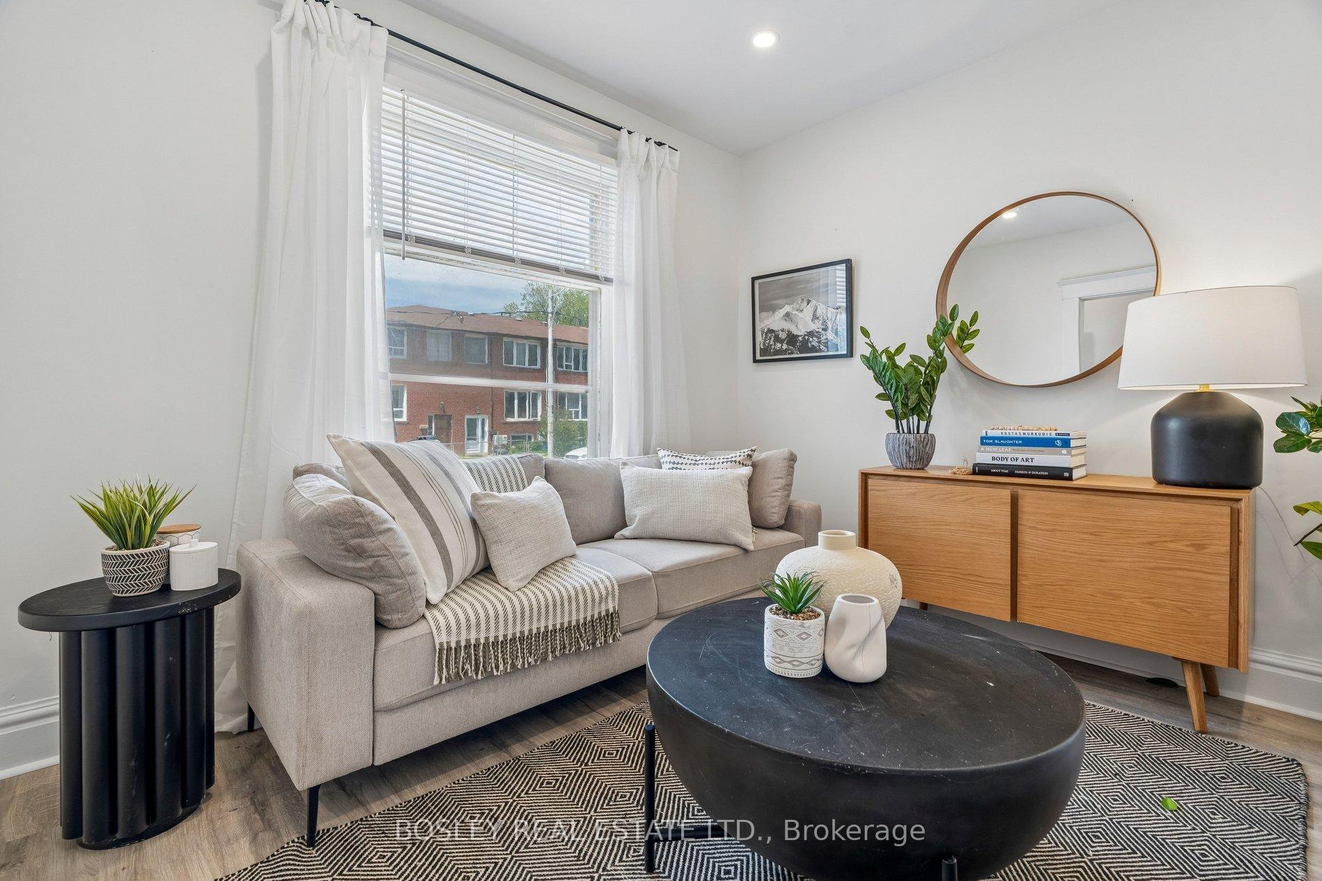 11 Pape Avenue, Toronto E01 — photo 5 of 5
