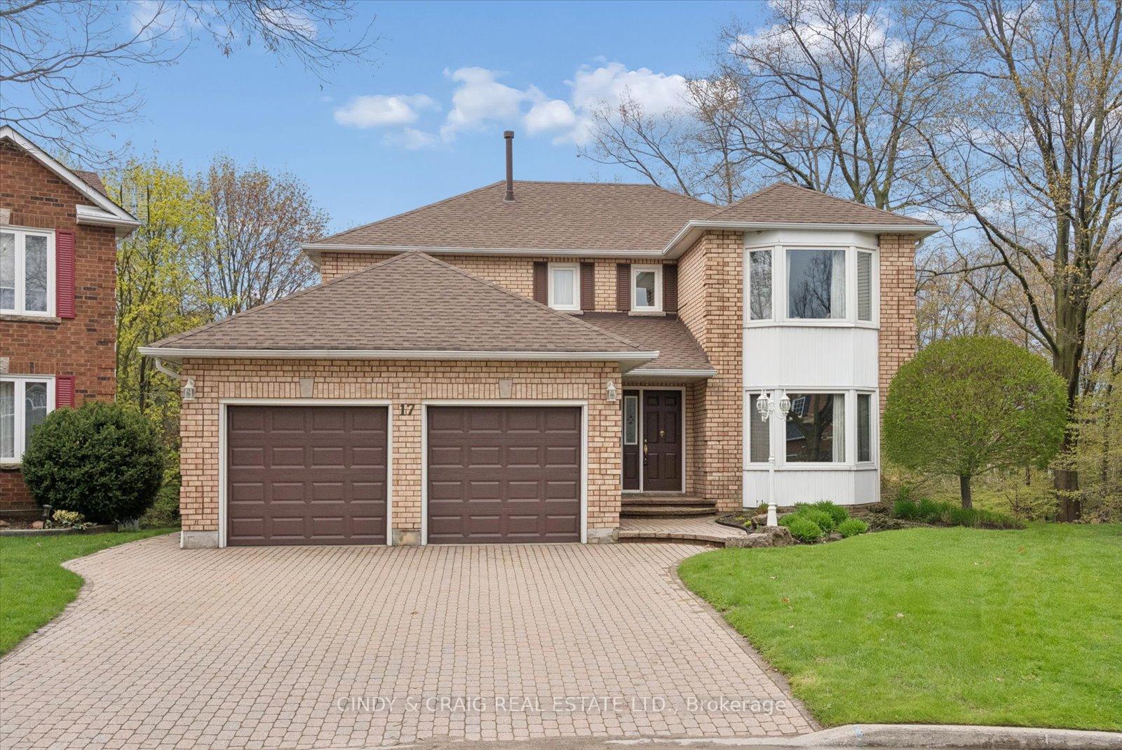 17 Mullholland Court, Clarington, ON L1E 1T9