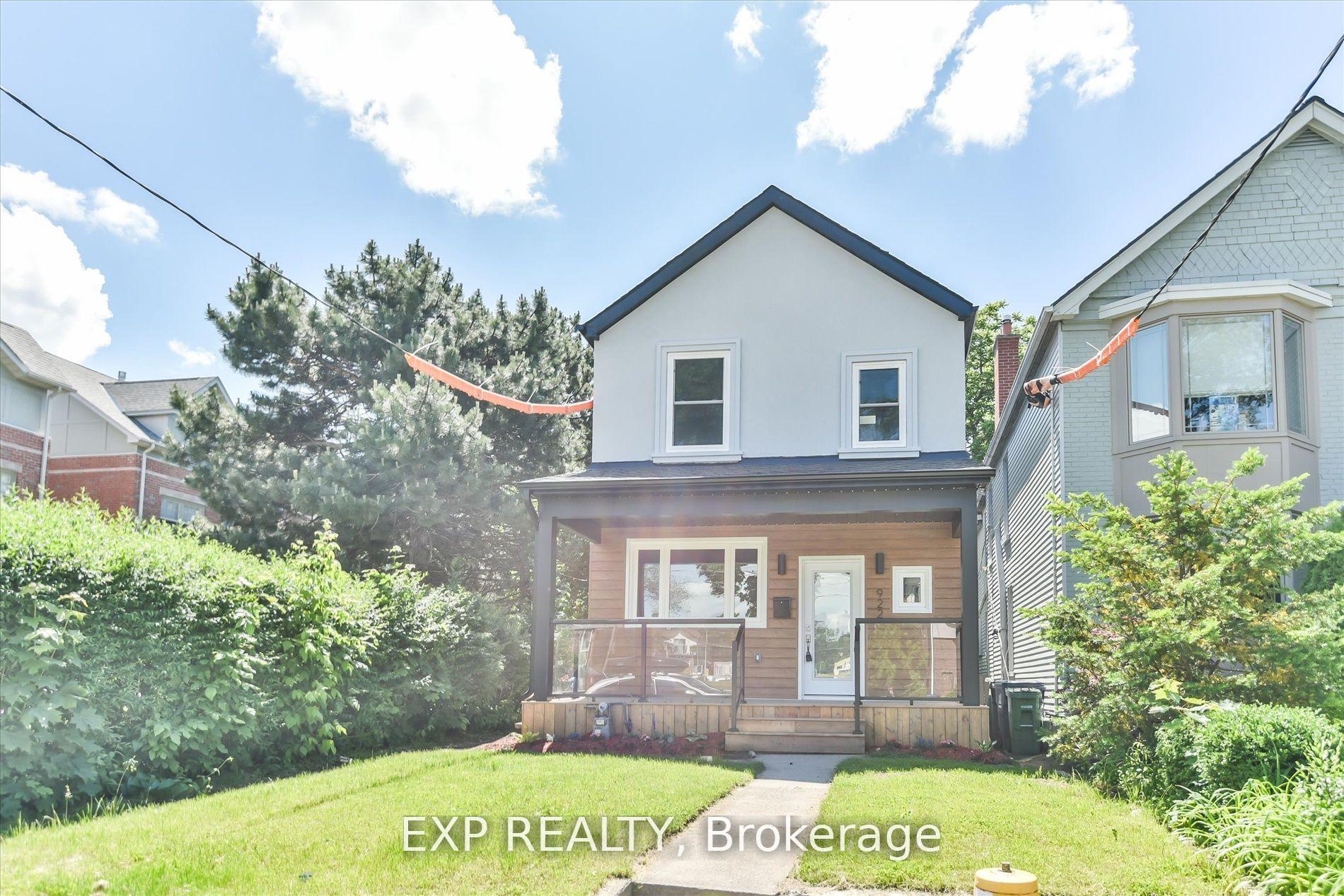 922 Logan Avenue B, Toronto E03, ON M4K 3E4 — Toronto E03, Ontario