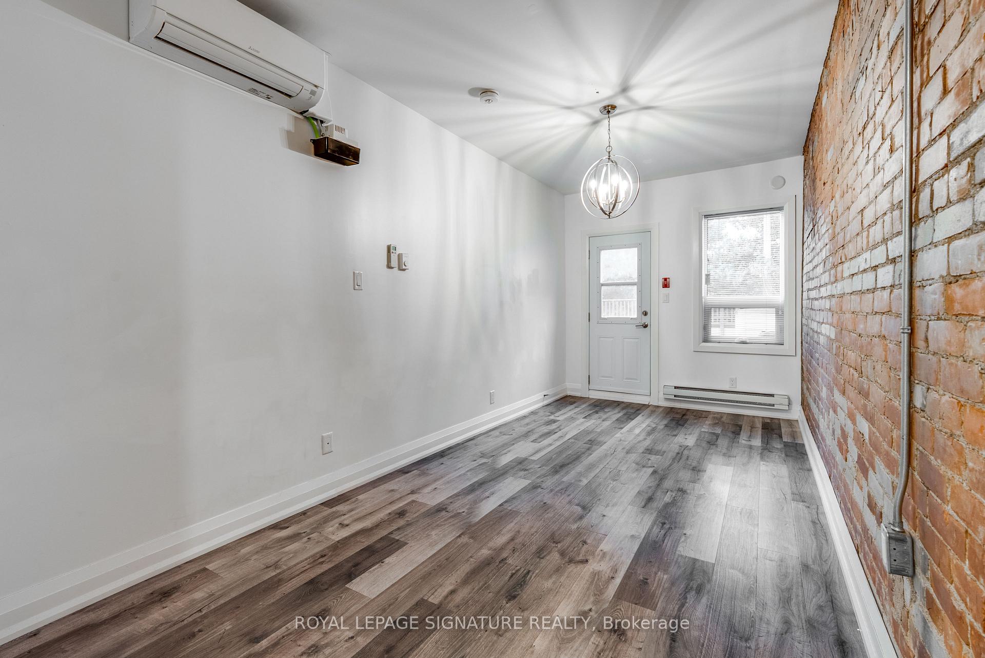 421 Danforth Avenue 2, Toronto E01 — photo 2 of 5