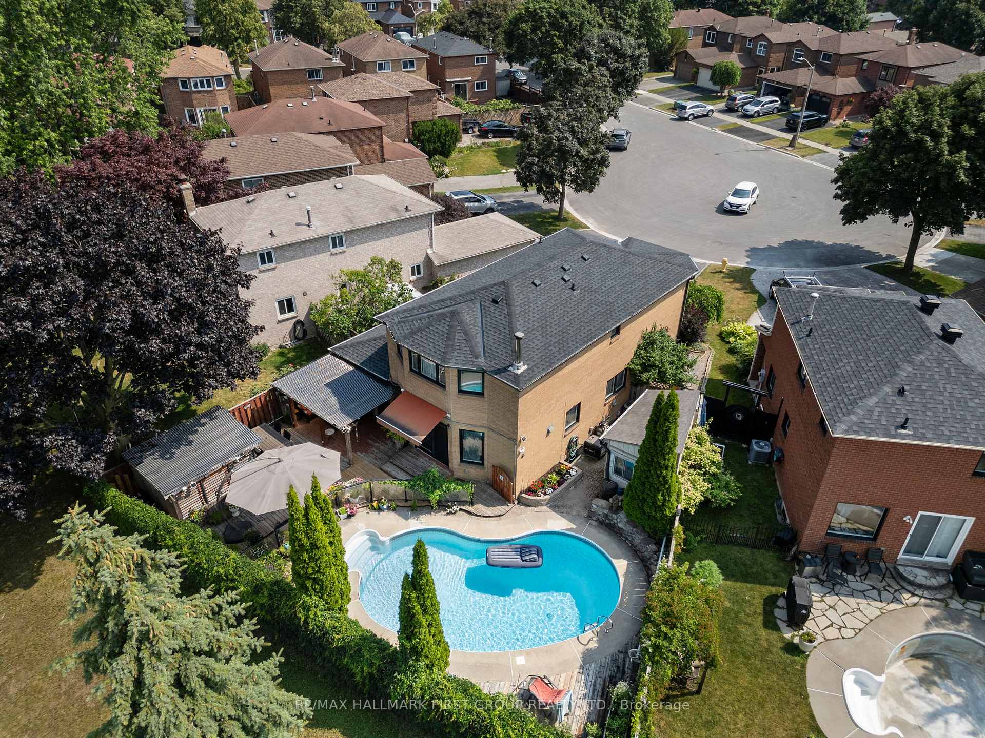 11 Bowers Court, Ajax, ON L1T 2L6 — Ajax, Ontario