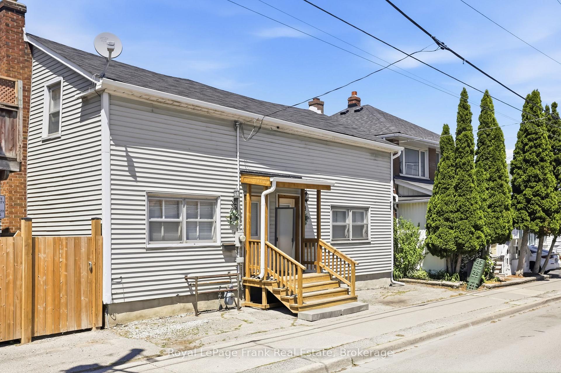 36 & 38 Bruce Street, Oshawa, ON L1H 1P7