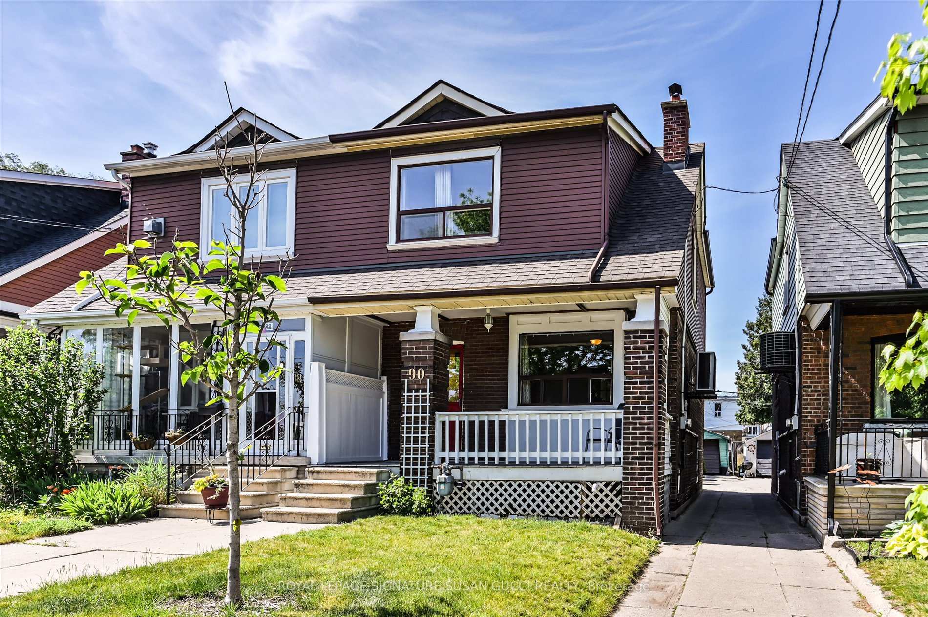 90 Glebeholme Boulevard, Toronto E03 — photo 2 of 5