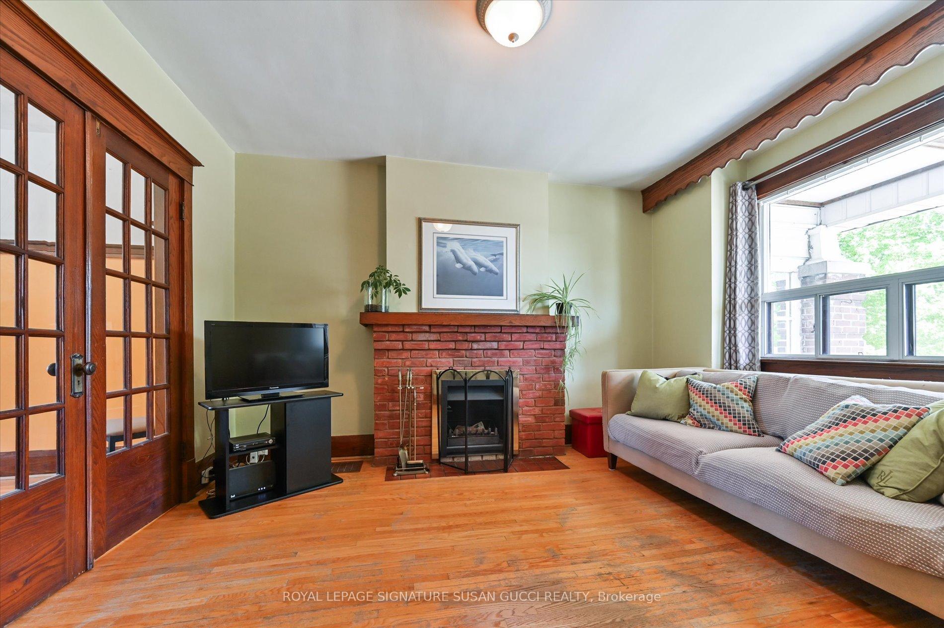 90 Glebeholme Boulevard, Toronto E03 — photo 5 of 5