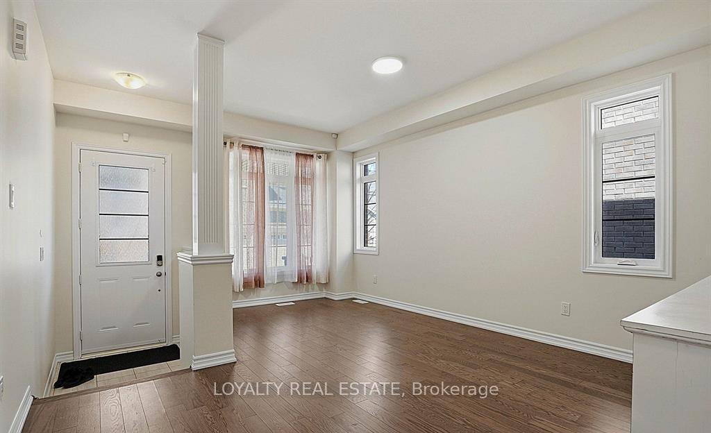 17 Cornelius Lane, Ajax — photo 2 of 5