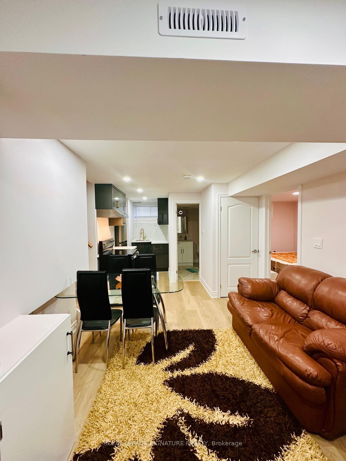 206 Bellamy Road N Bsmt, Toronto E08, ON M1J 2L6