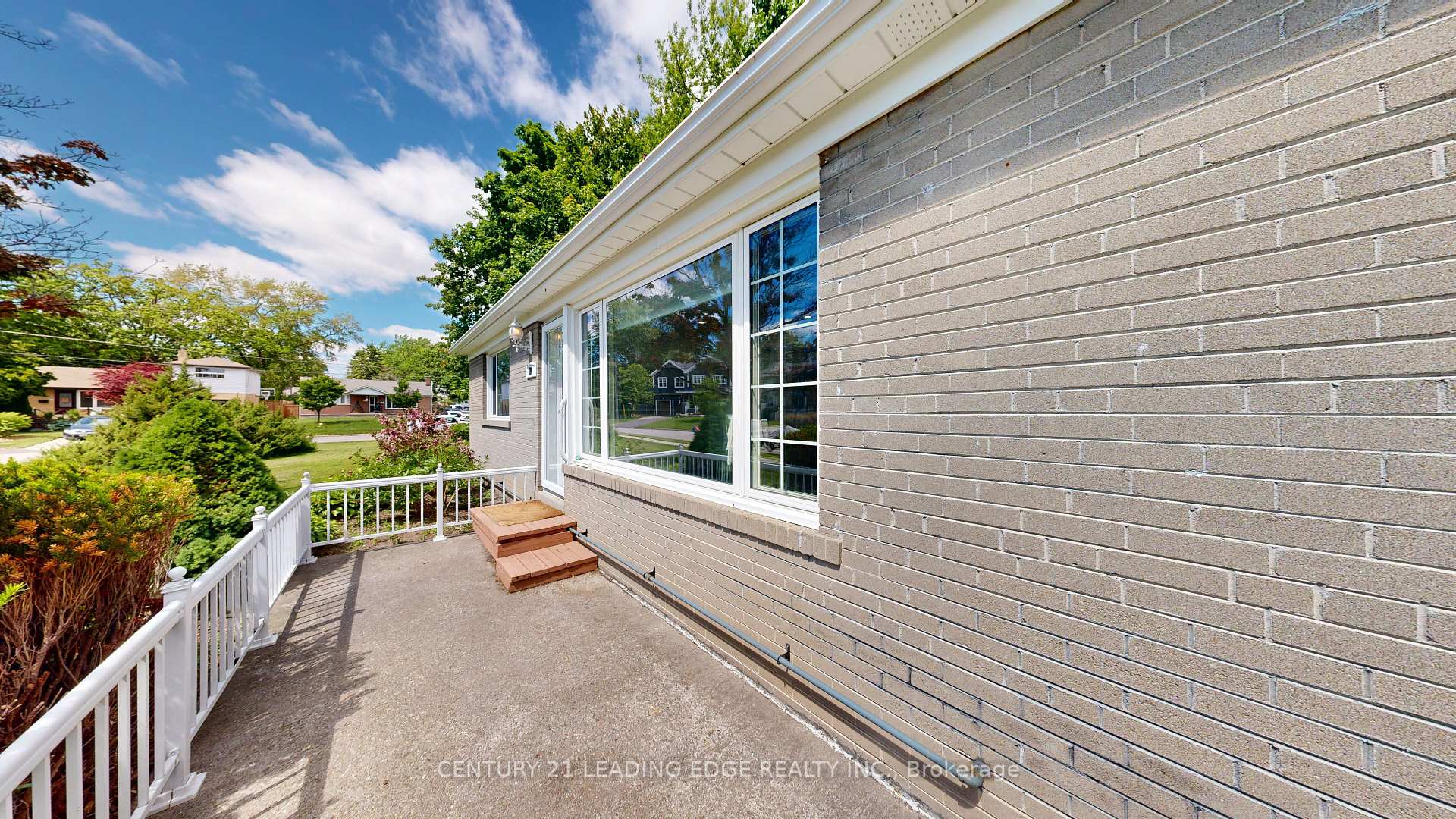 11 Hiley Avenue, Ajax — photo 3 of 5