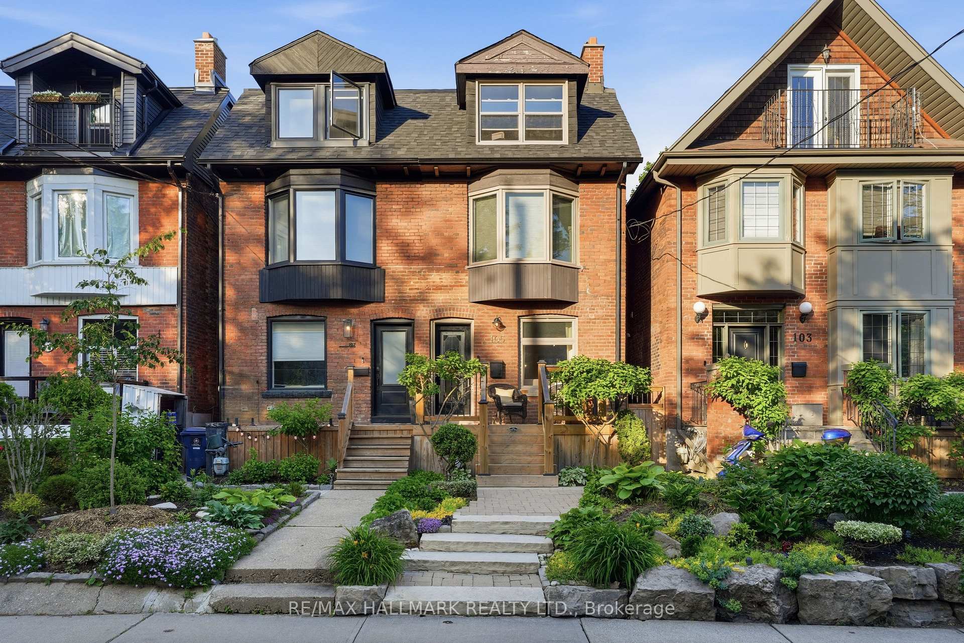 105 Bertmount Avenue, Toronto E01 — photo 2 of 5