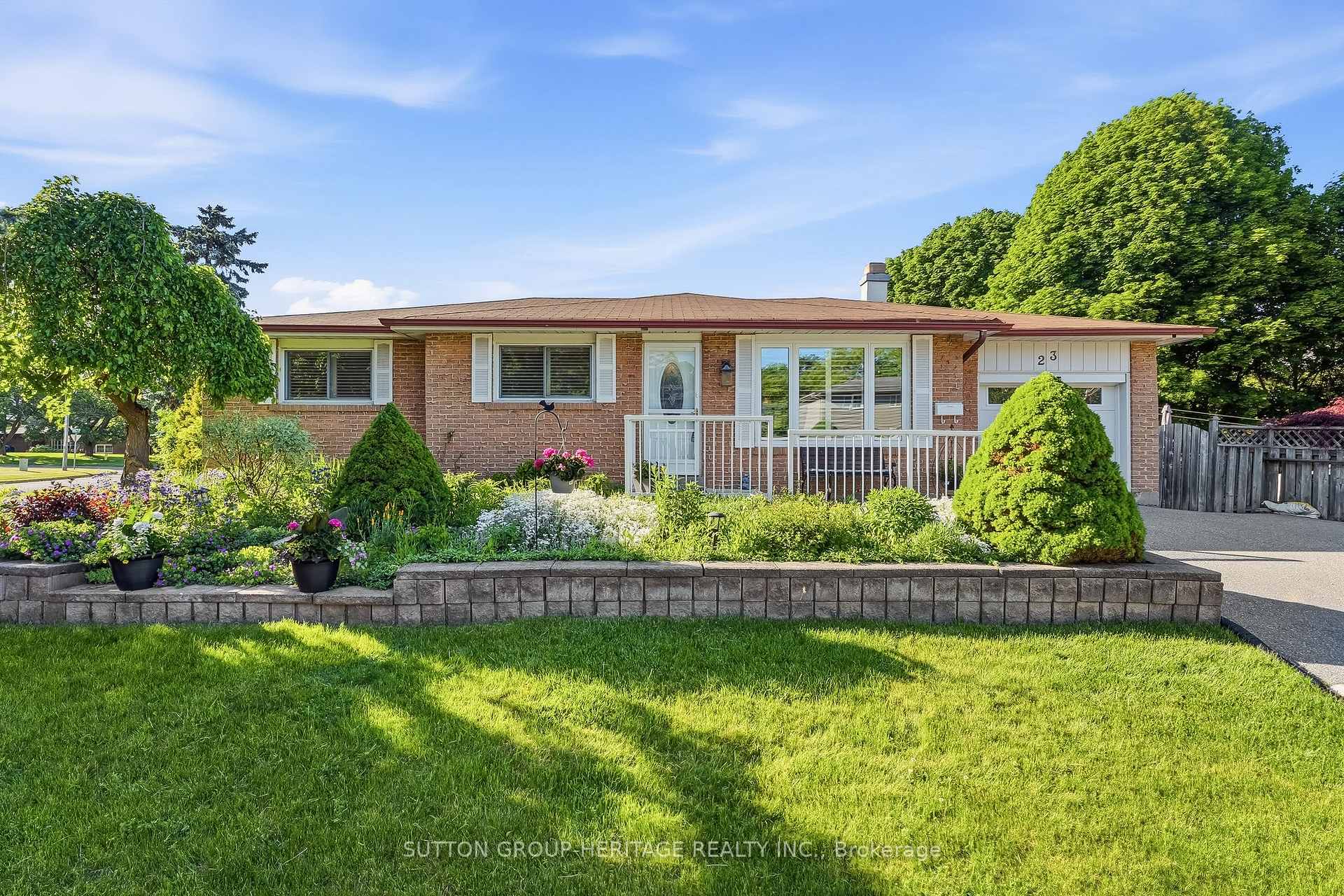 23 Jacwin Drive, Ajax, ON L1S 6H6 — Ajax, Ontario