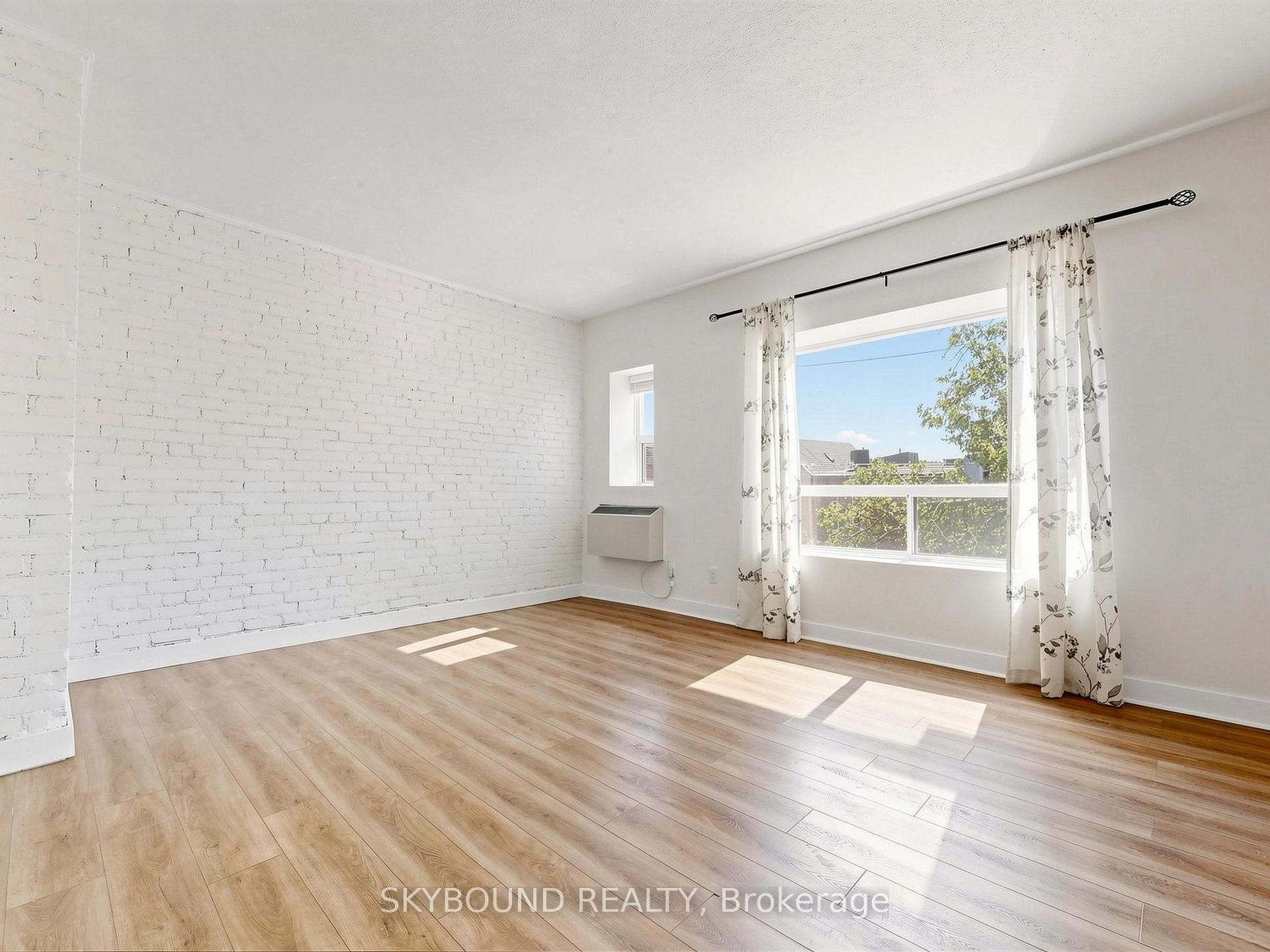 133 Wineva Avenue F, Toronto E02, ON M4E 2T3