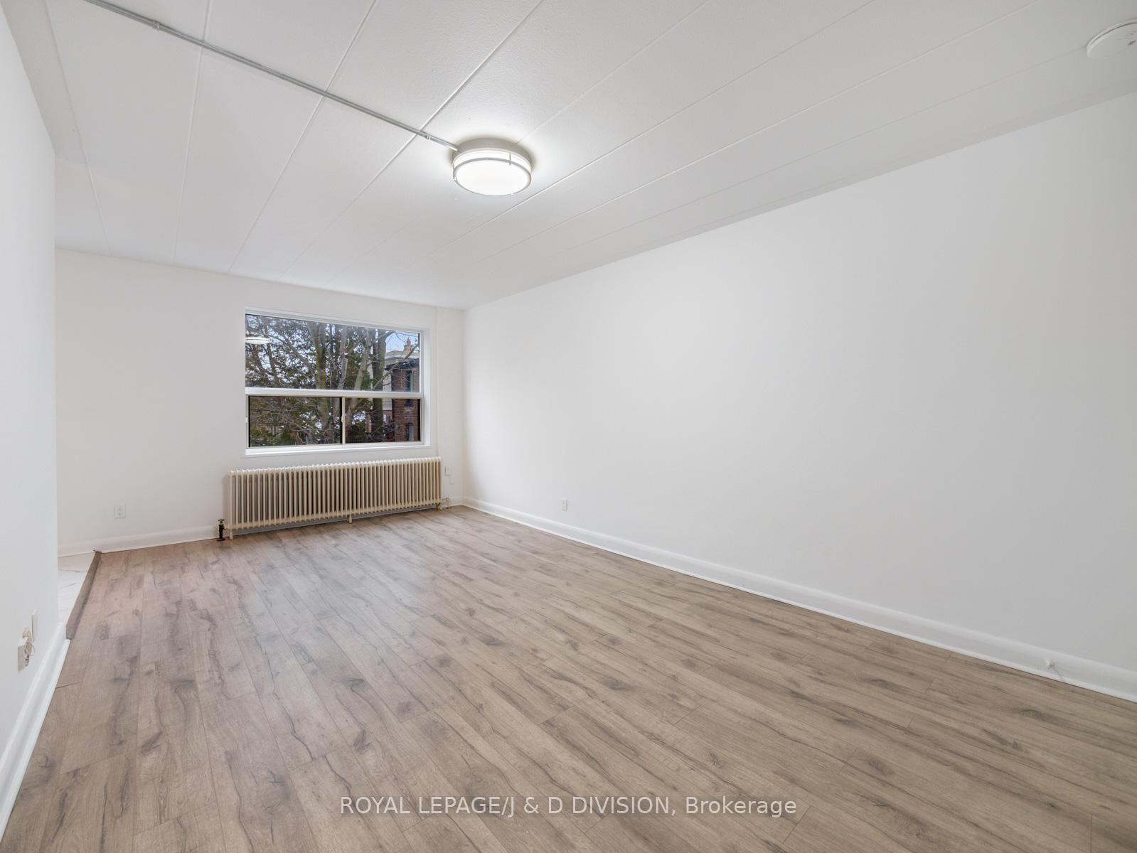 325 Sammon Avenue 102, Toronto E03 — photo 4 of 5