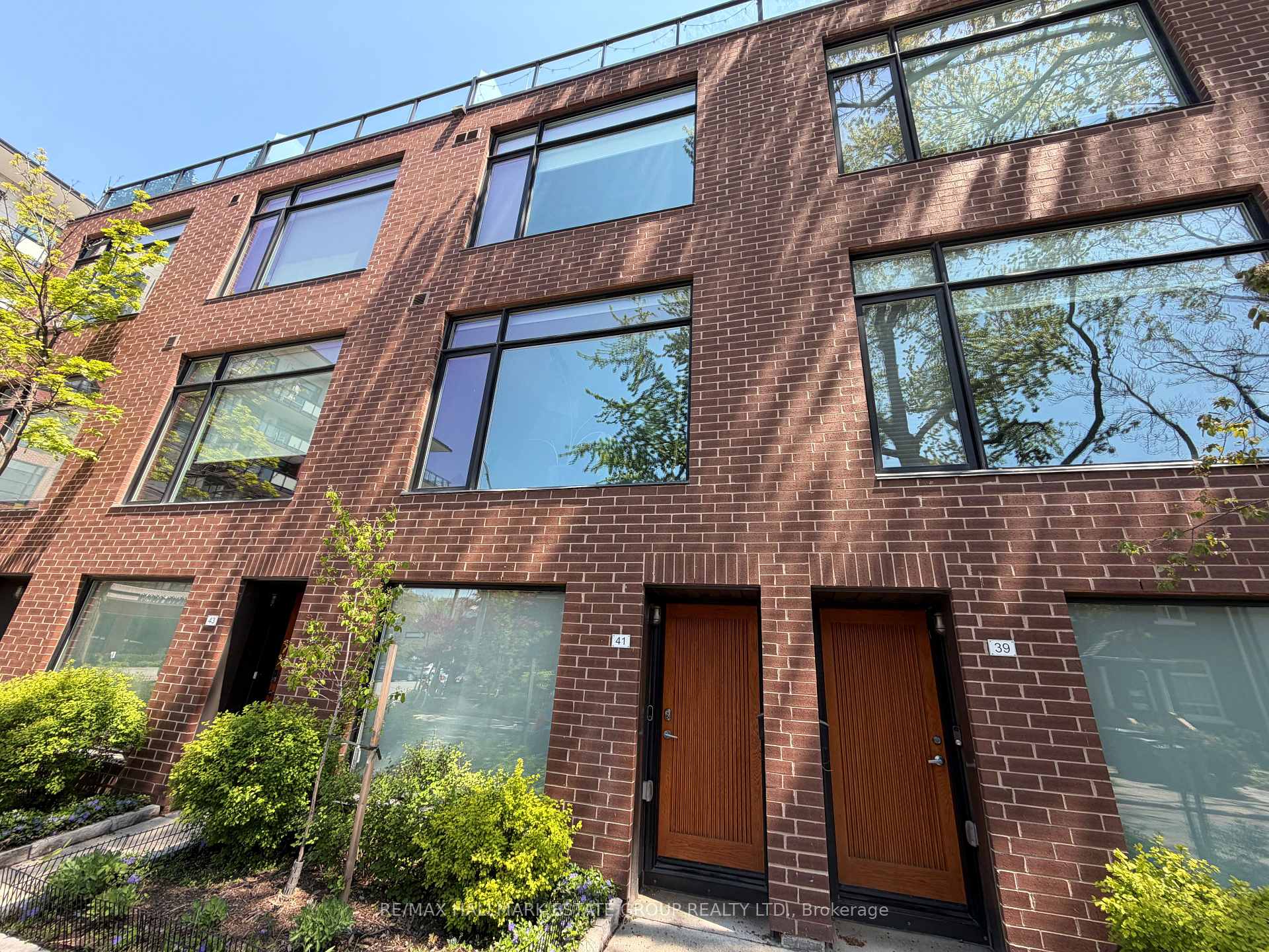 41 Verral Avenue 3, Toronto E01 — photo 3 of 5
