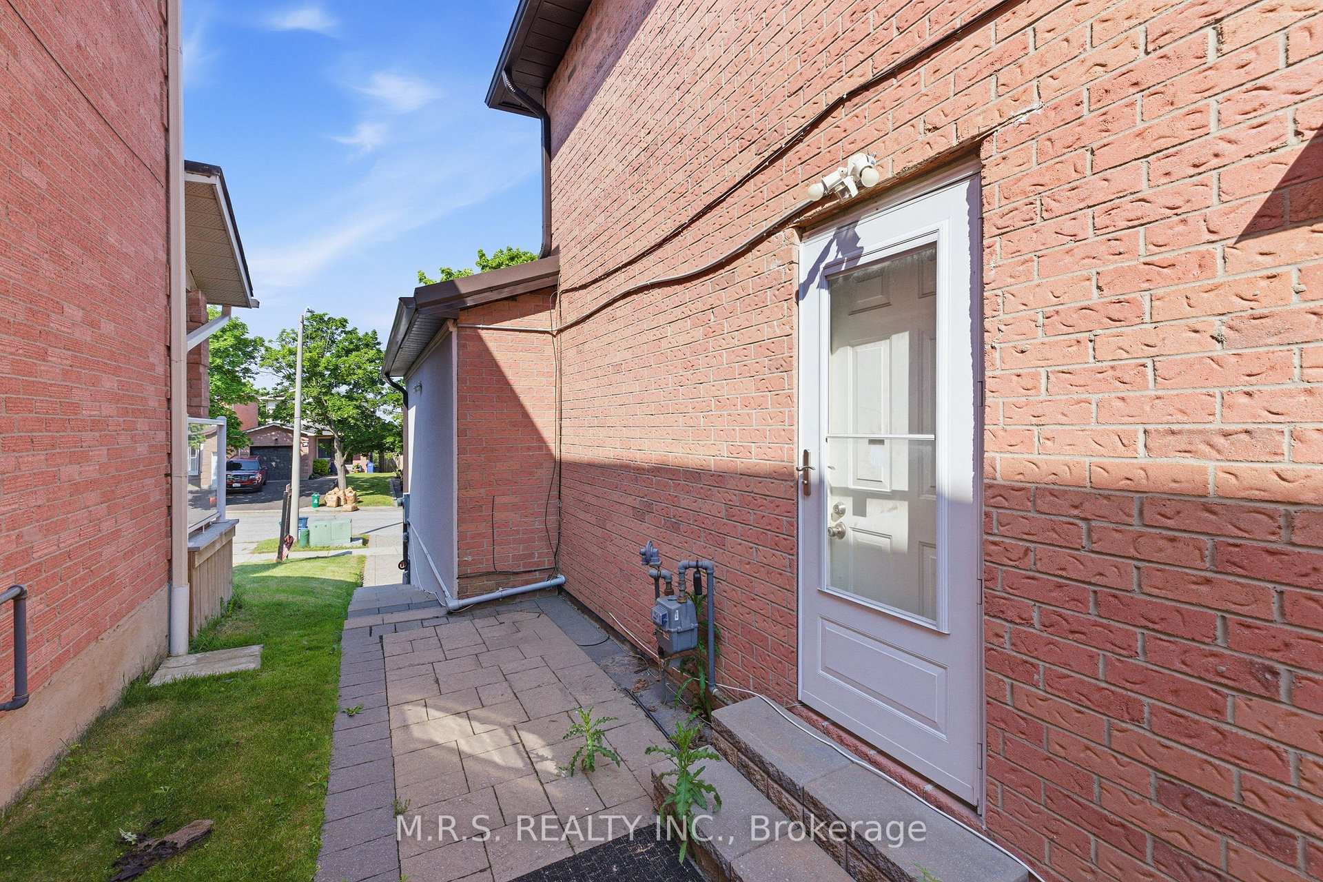 39 Palmer Drive Bsmnt, Ajax — photo 4 of 5