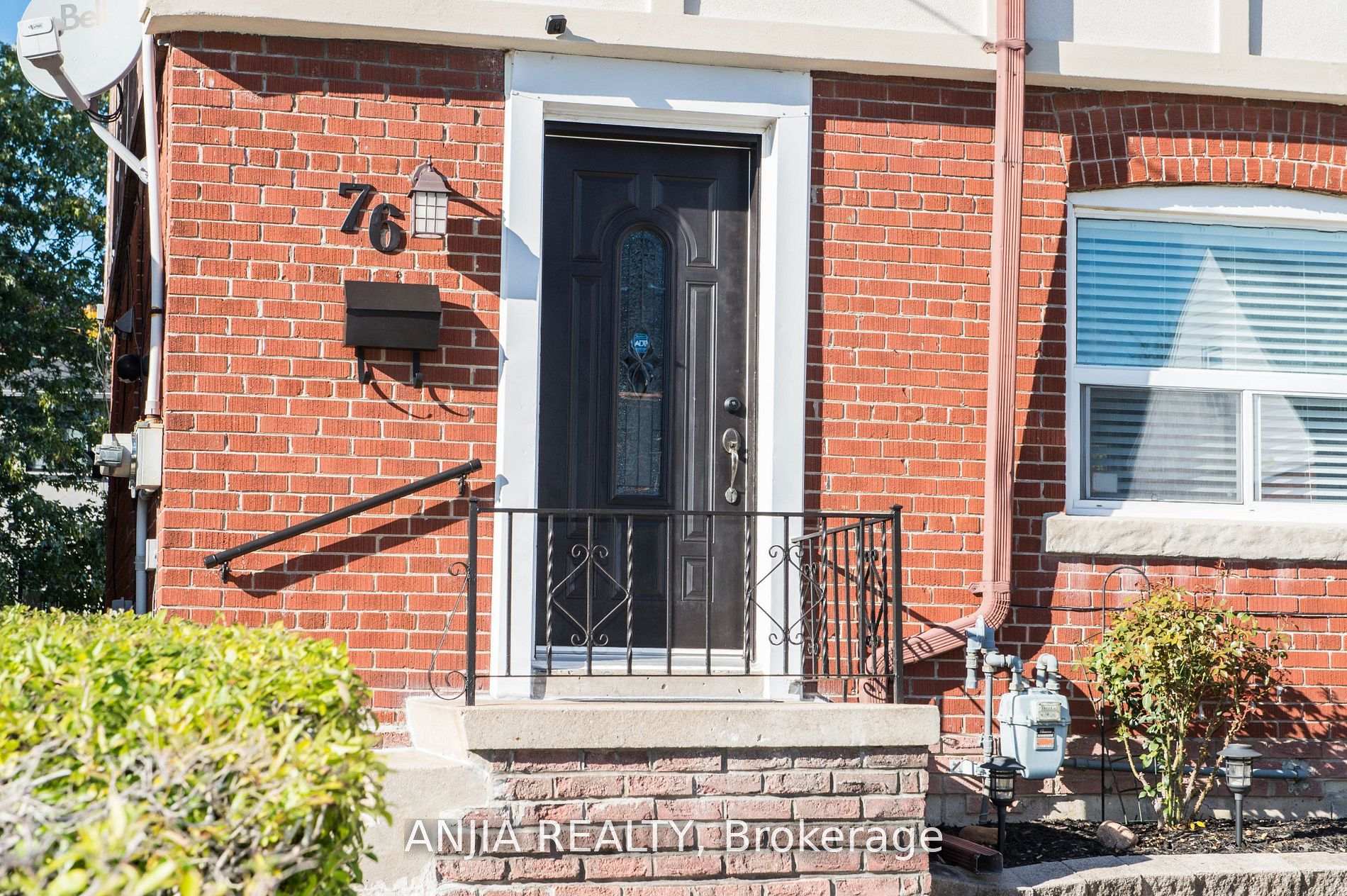 76 Adair Road, Toronto E03 — photo 3 of 5