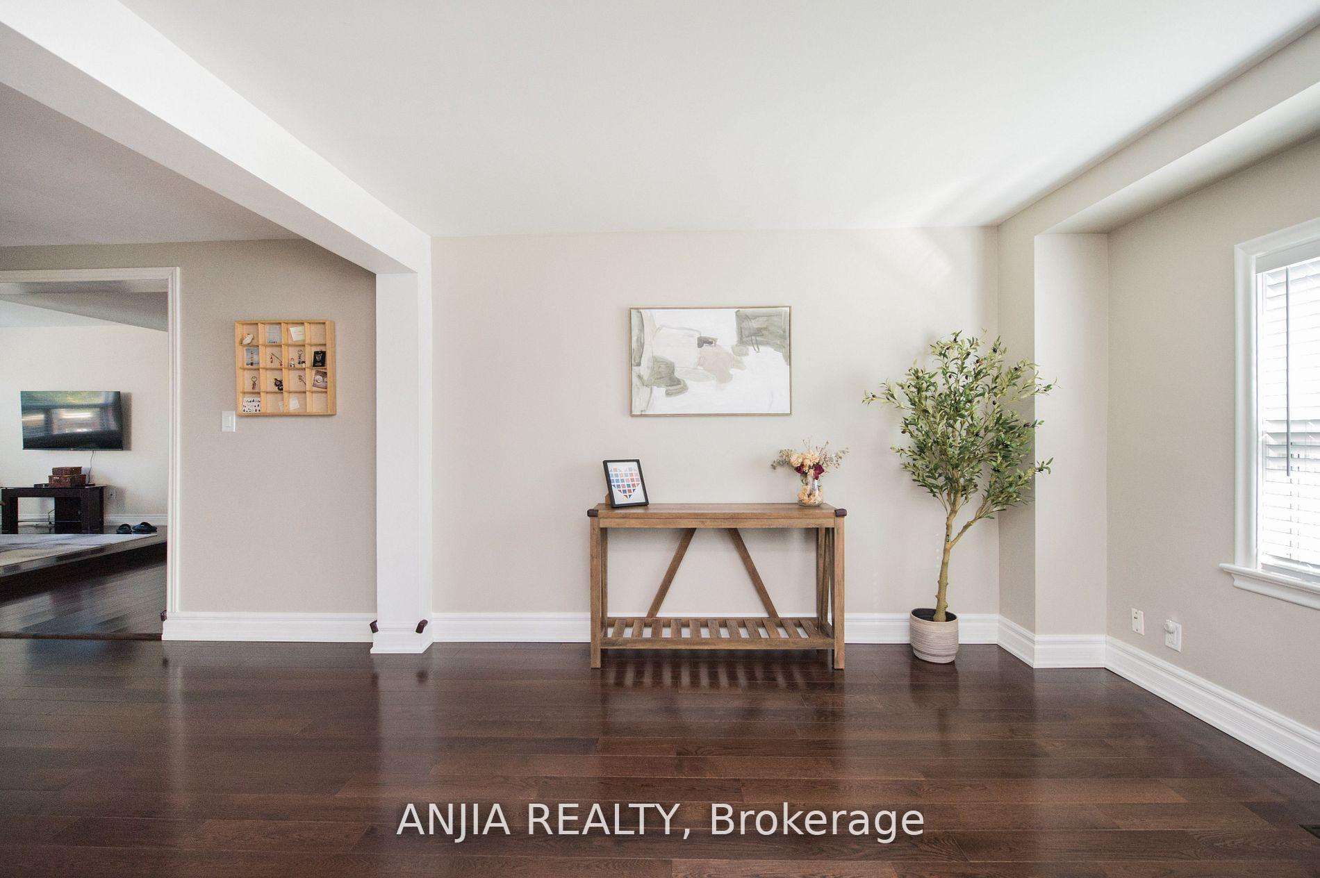 76 Adair Road, Toronto E03 — photo 4 of 5