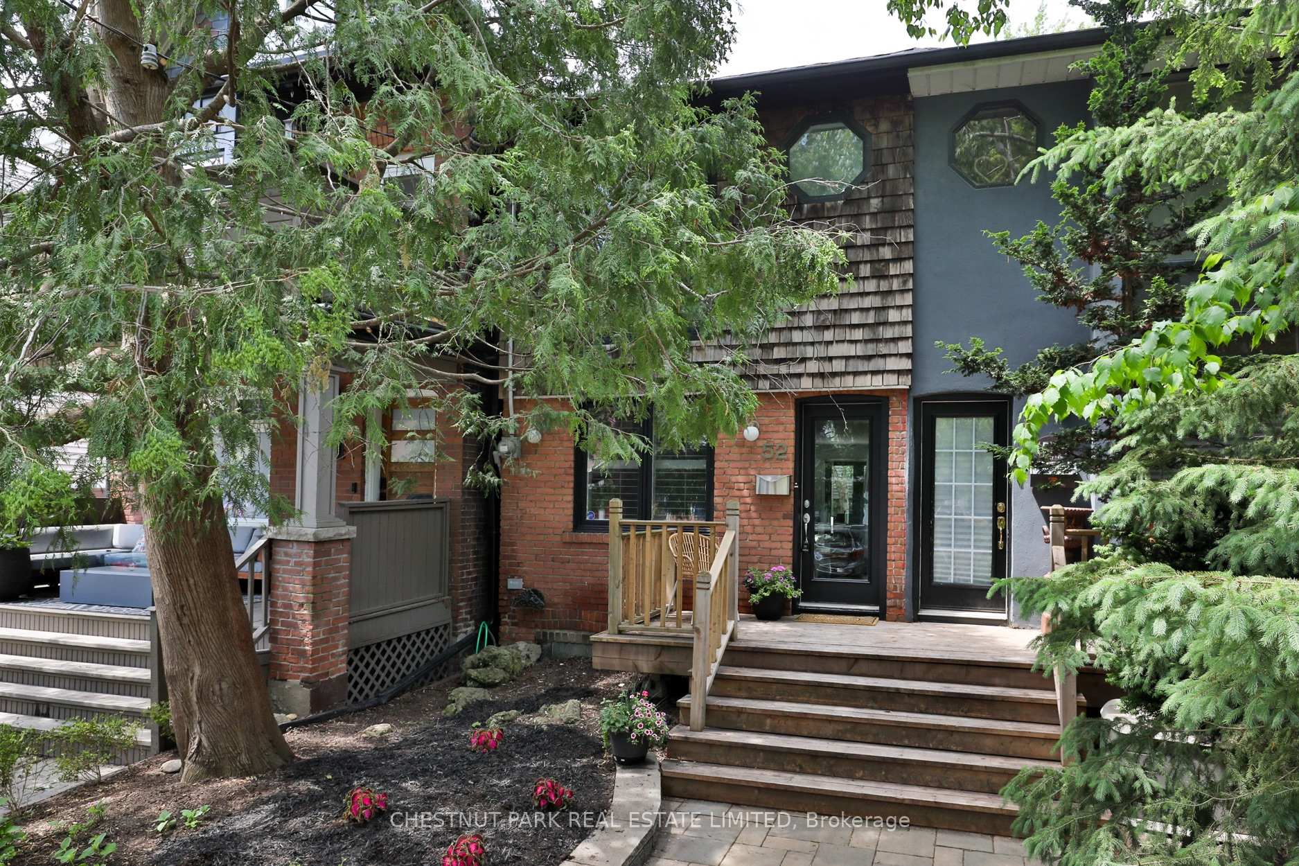 52 West Avenue W, Toronto E01, ON M4M 2L8 — Toronto E01, Ontario