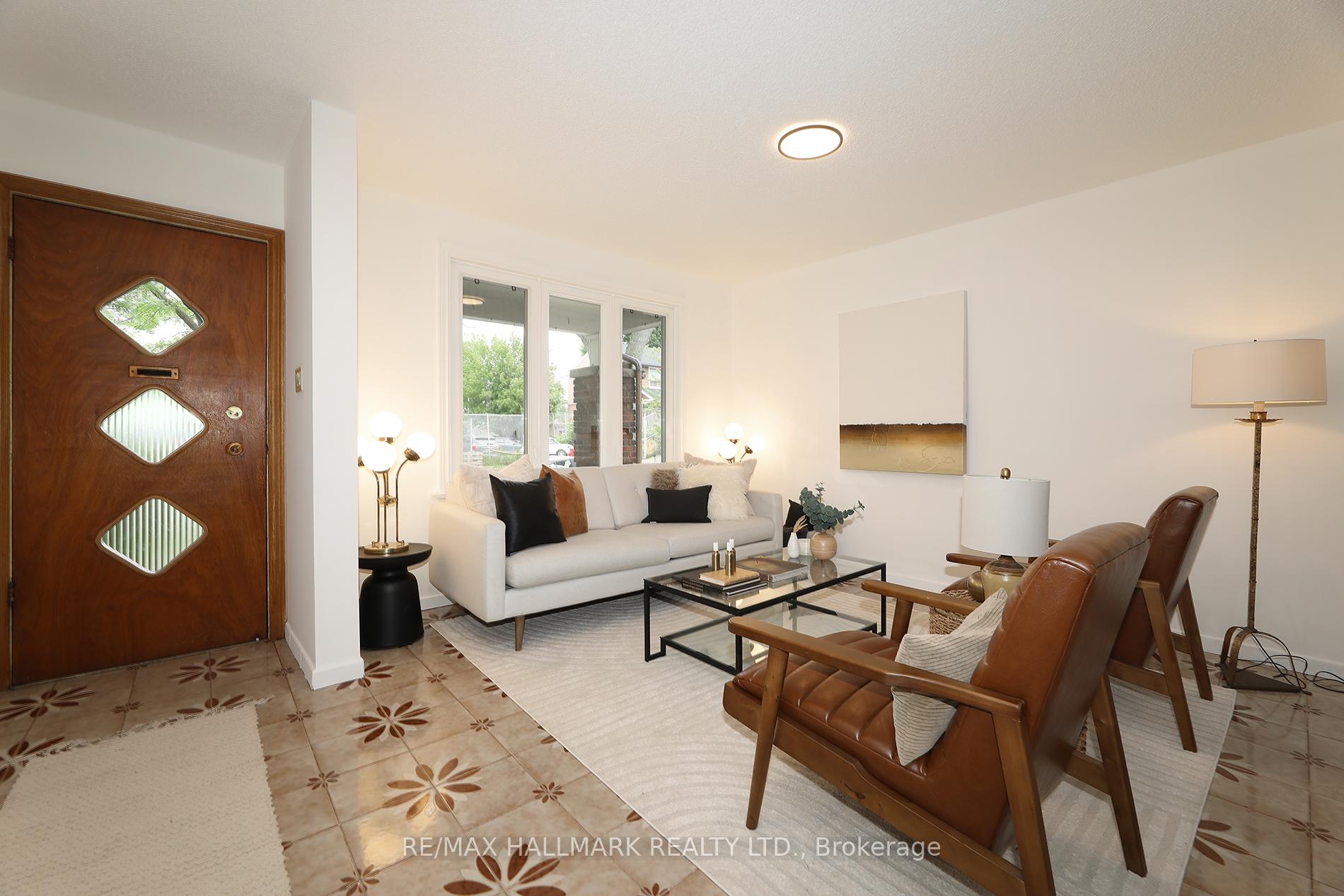 259 Wolverleigh Boulevard, Toronto E03 — photo 4 of 5