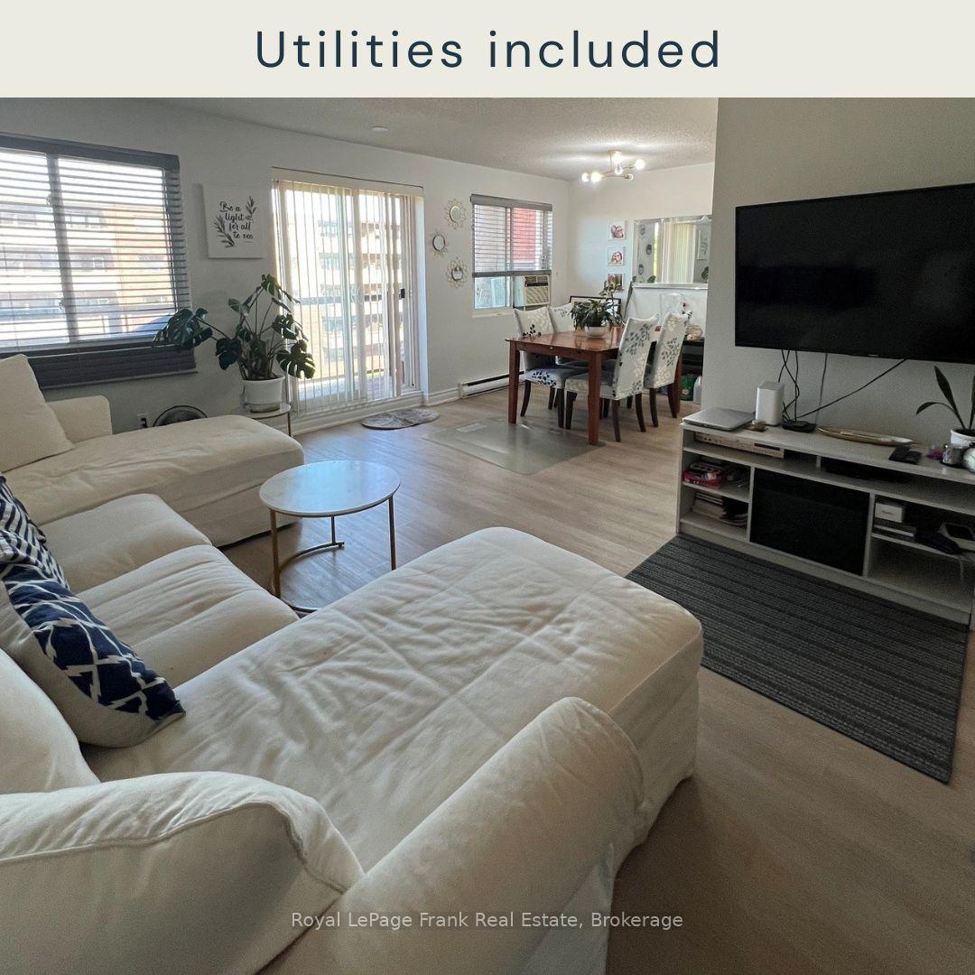 131 Taunton Road E 409, Oshawa, ON L1G 3T8