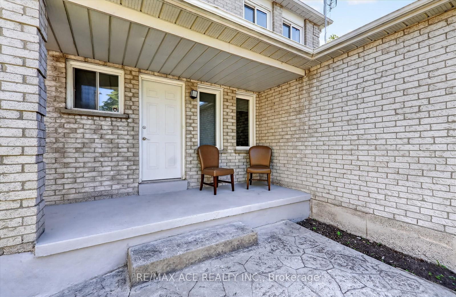 23 Chalmers Crescent, Ajax — photo 5 of 5