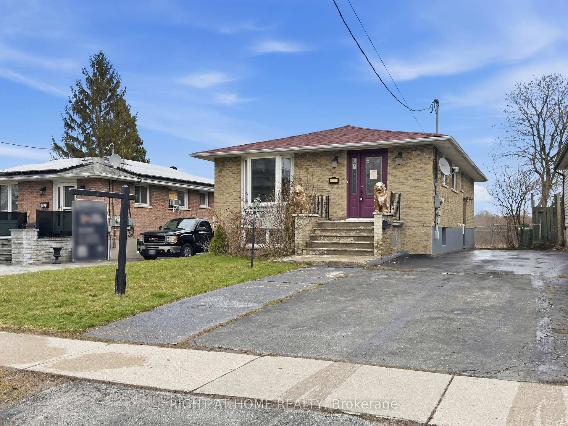 839 Glen Street, Oshawa, ON L1J 3T9