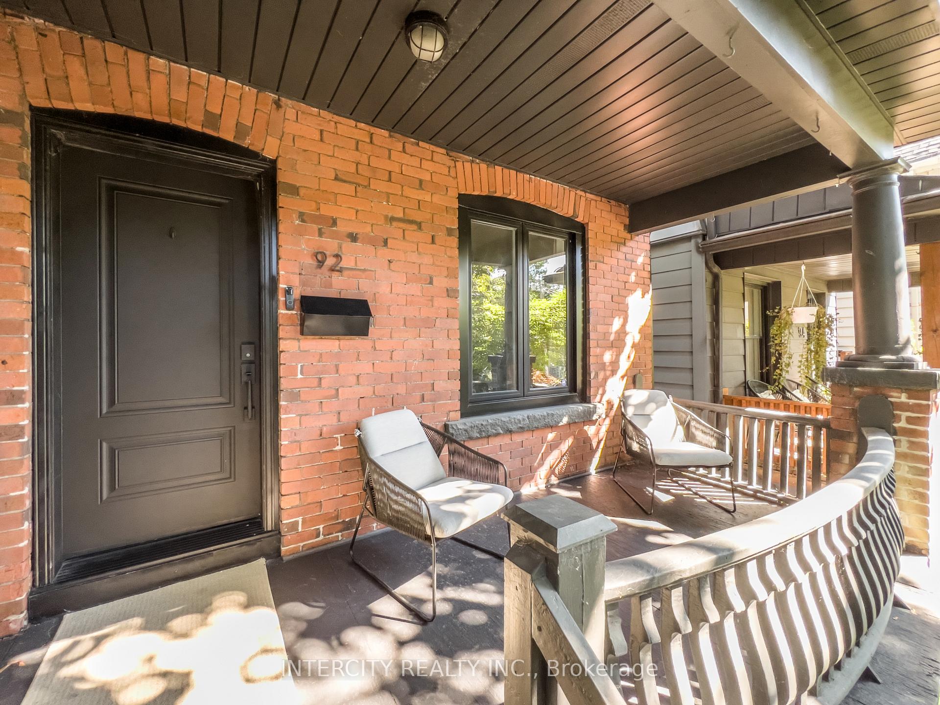 92 Dagmar Avenue, Toronto E01 — photo 2 of 5