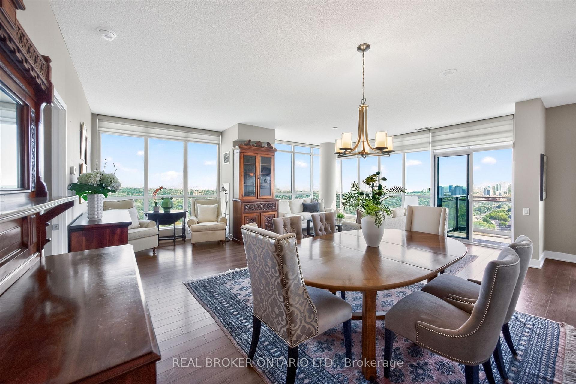 1048 Broadview Avenue 2402, Toronto E03, ON M4K 2S2 — Toronto E03, Ontario