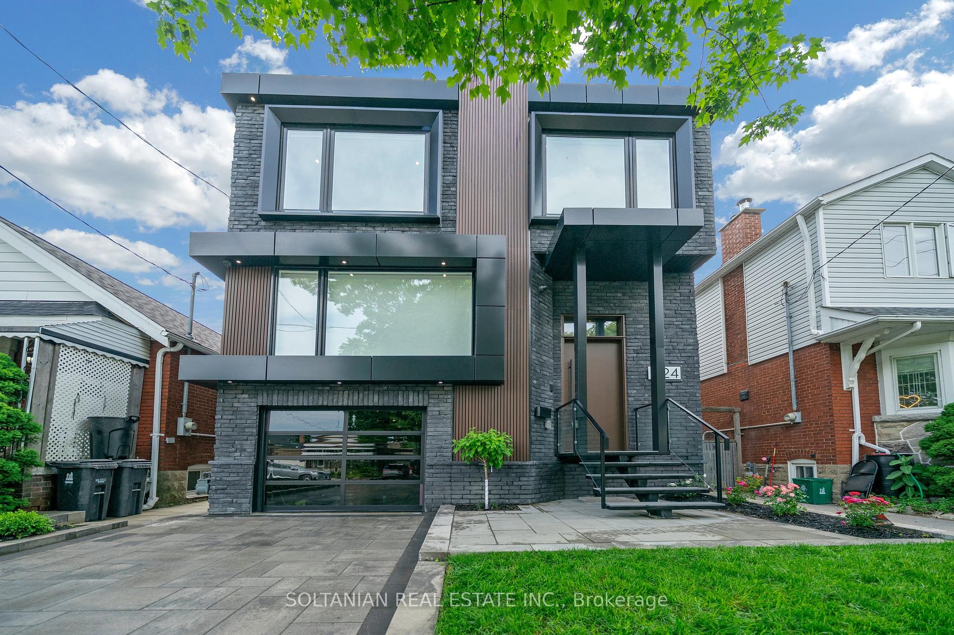 24 Fairside Avenue, Toronto E03, ON M4C 3G9 — Toronto E03, Ontario