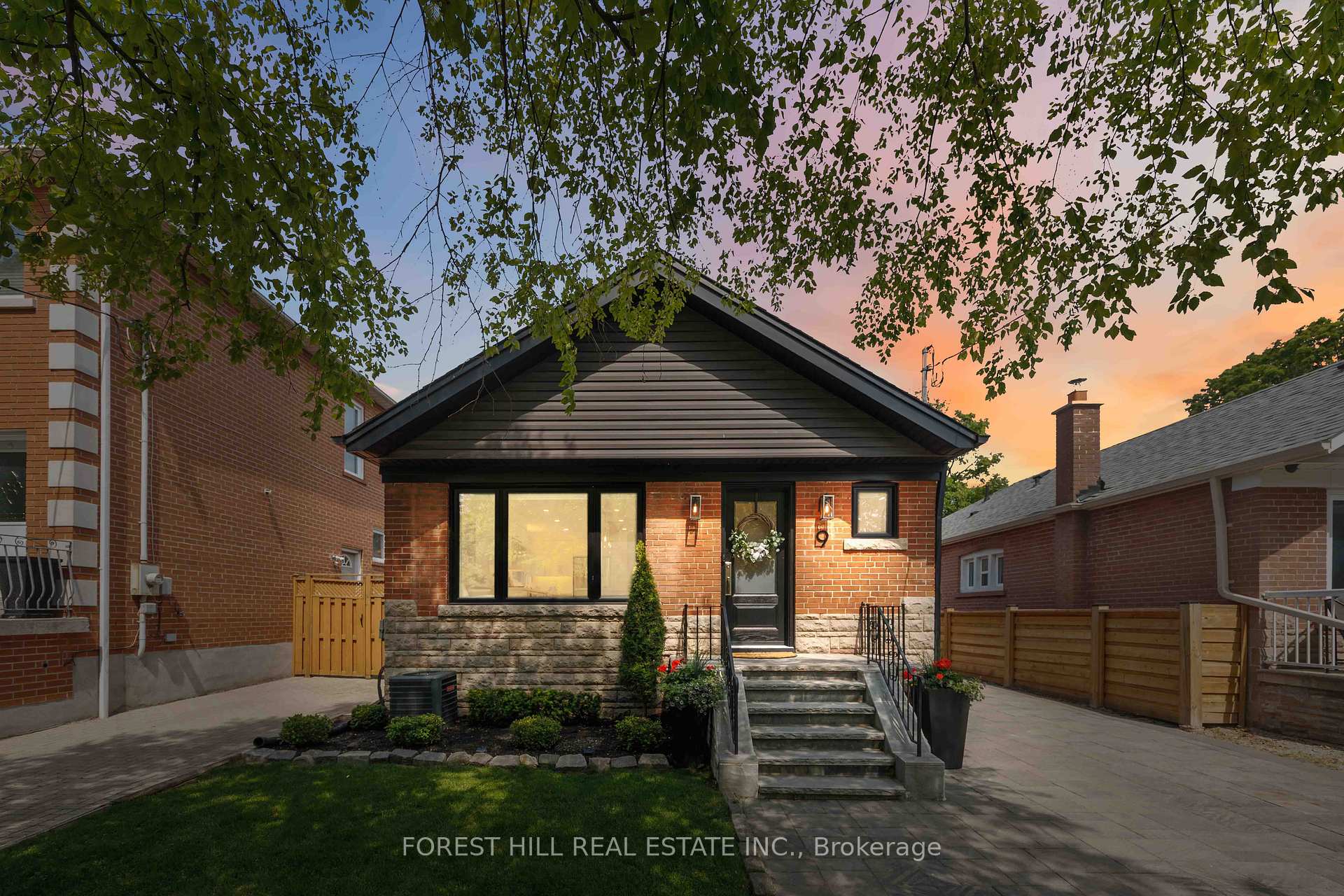 9 Marilyn Crescent, Toronto E03 — photo 2 of 5