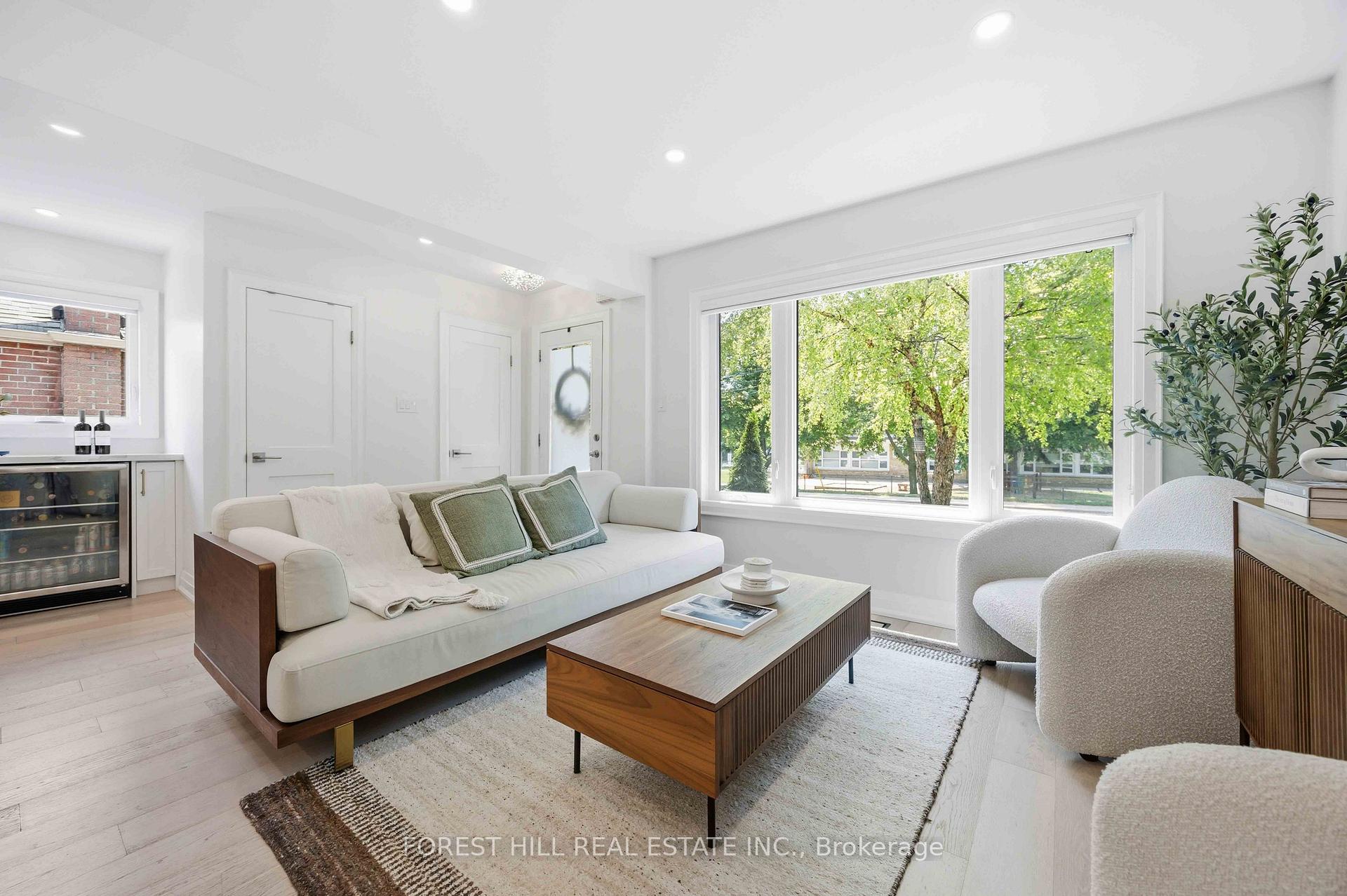 9 Marilyn Crescent, Toronto E03 — photo 5 of 5