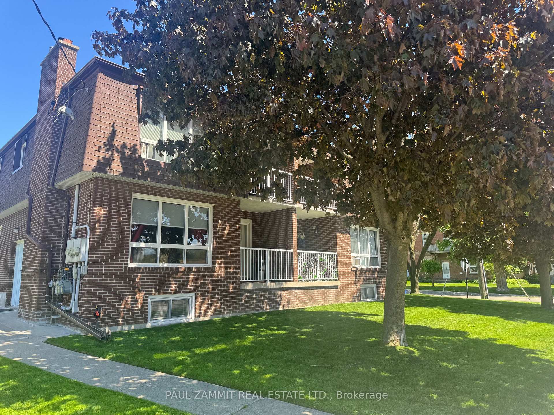 329 Green Street #3, Whitby, ON L1N 4E3